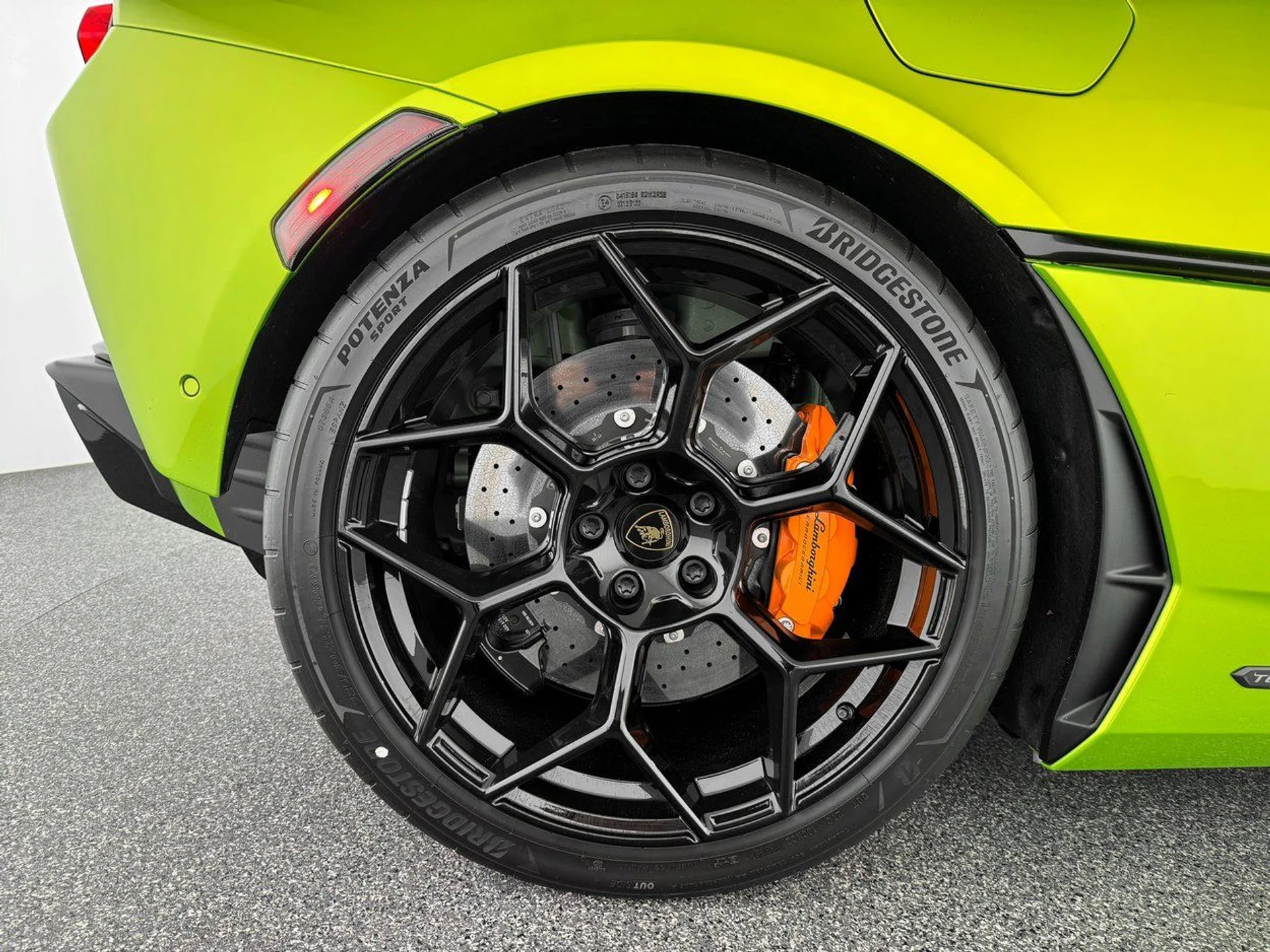 mph032_2608569040_9bc87195121a0f9f64a81a8fbacad893x_ee96d1c1aa