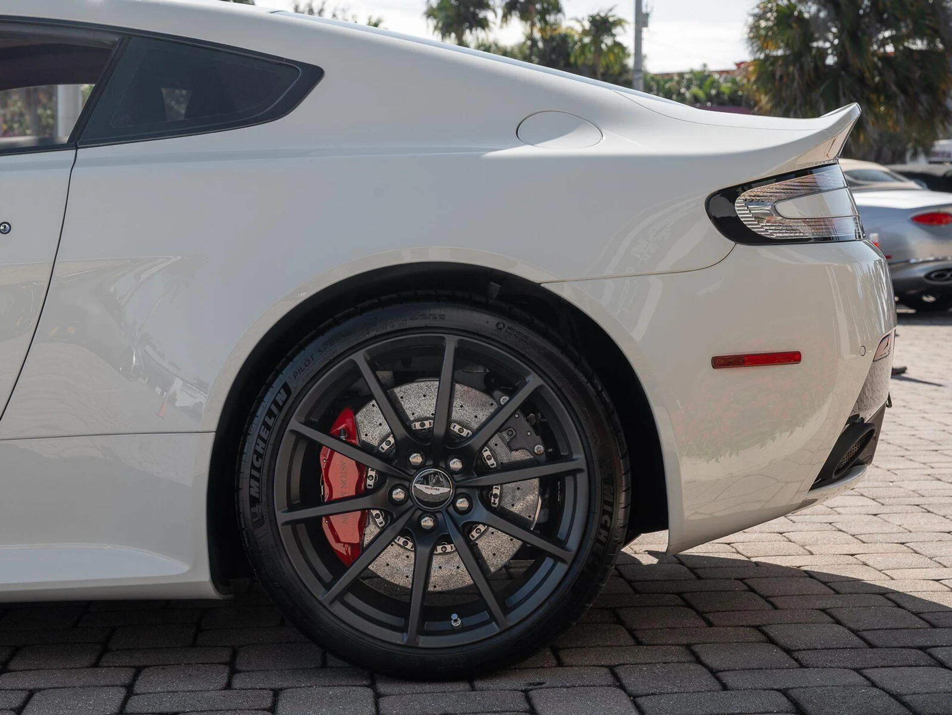 mph032_2615453522_Used_2017_Aston_Martin_Vantage_S_1792786093_1f000748db