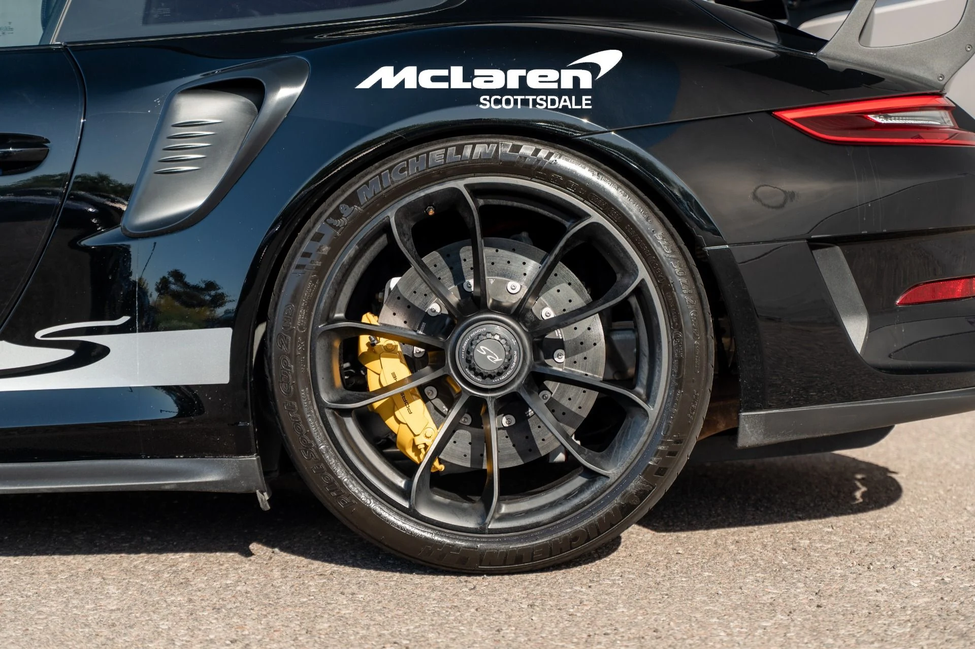 mph032_2620832458_Used_2019_PORSCHE_911_GT_3_RS_1775874087_139a60e6e9