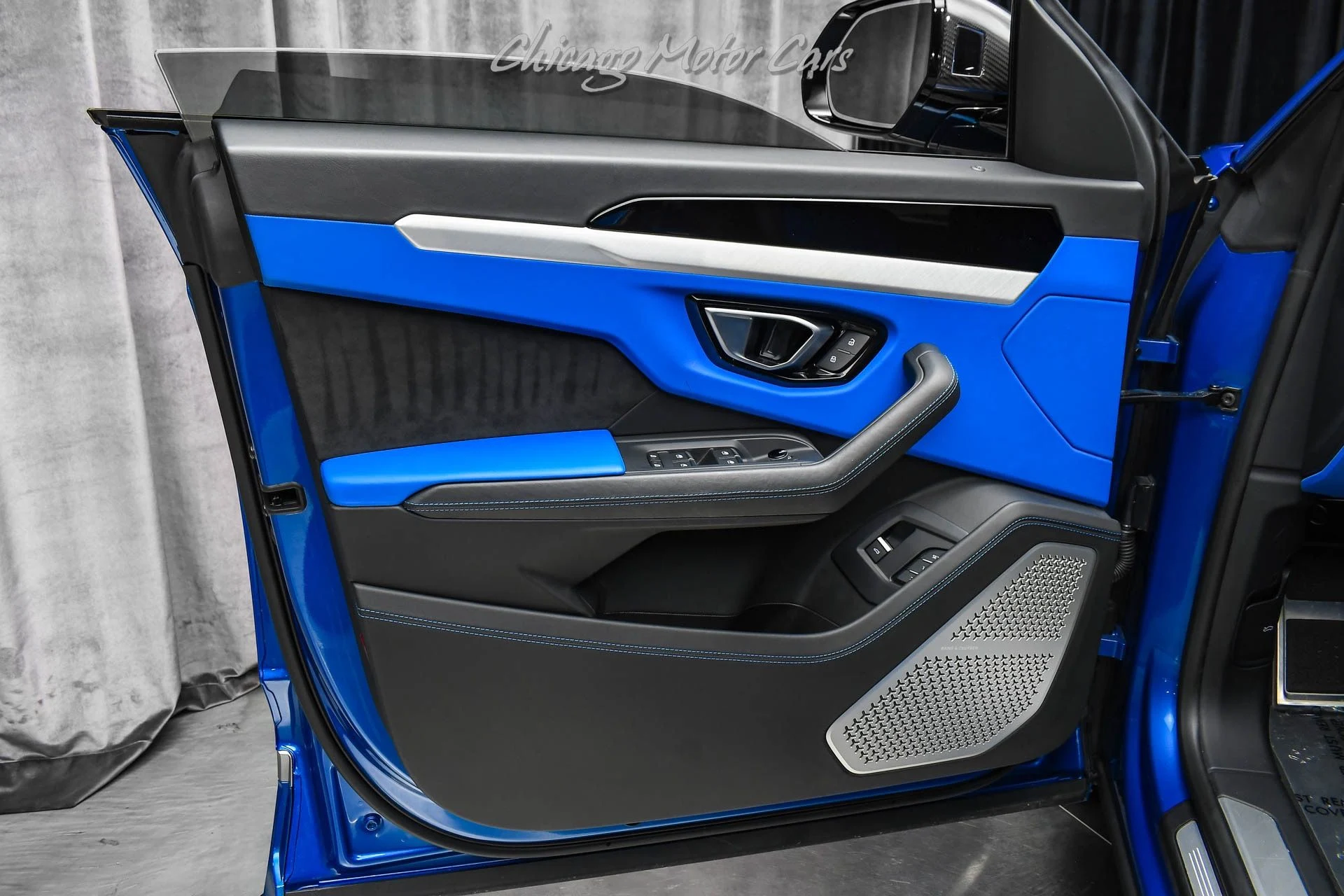 mph032_2624648562_11442_p33_l_6085f45a58