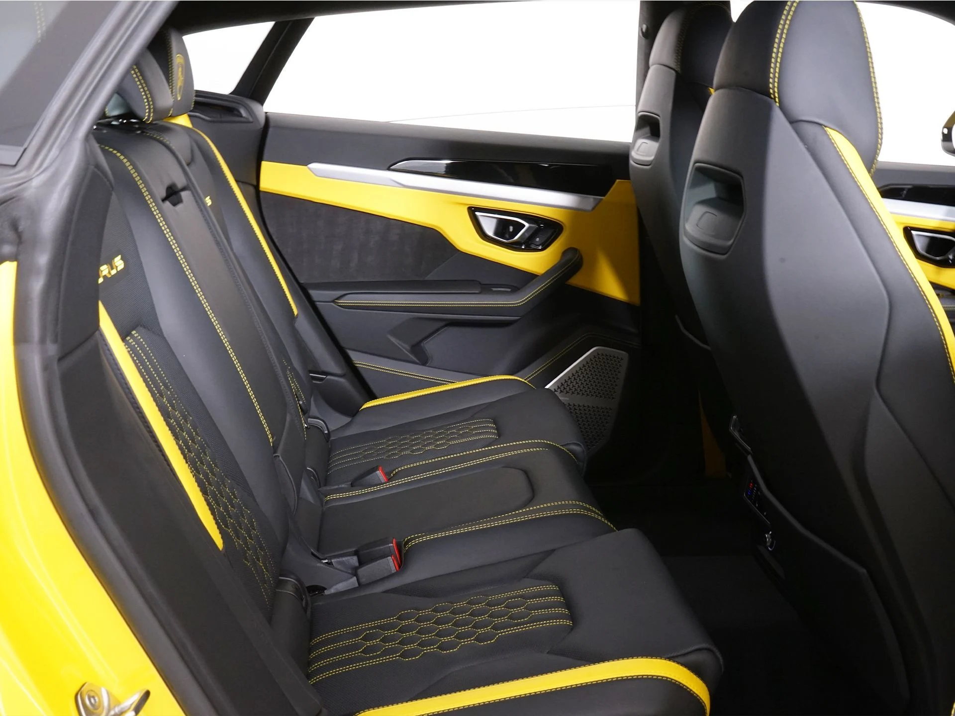 mph032_2638156624_e6b0ad1e728b016690c89abcab40a856x_9e058c5770