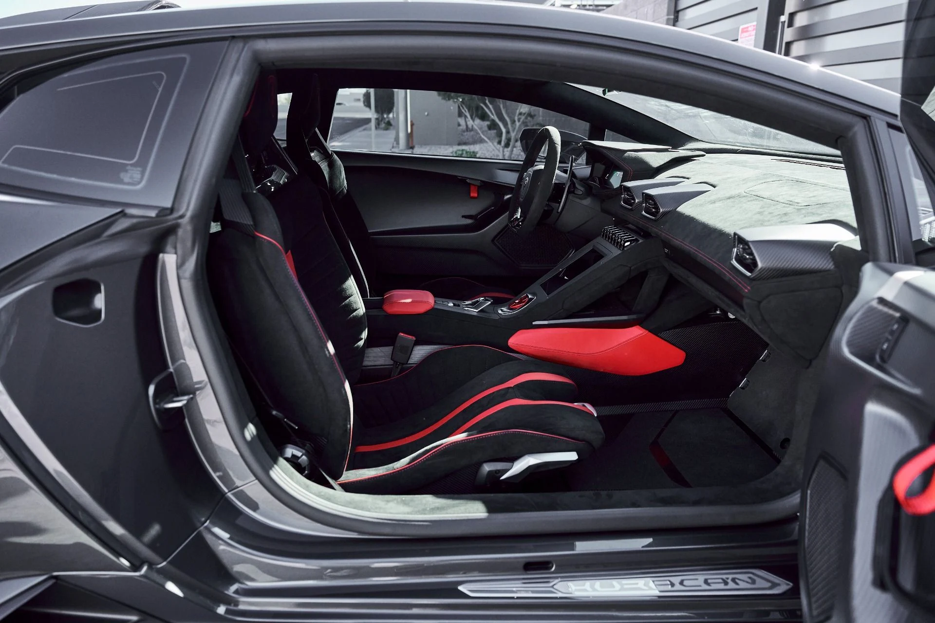 mph032_2642381010_Used_2023_Lamborghini_Huracan_STO_Base_1771381292_101b51b5dc