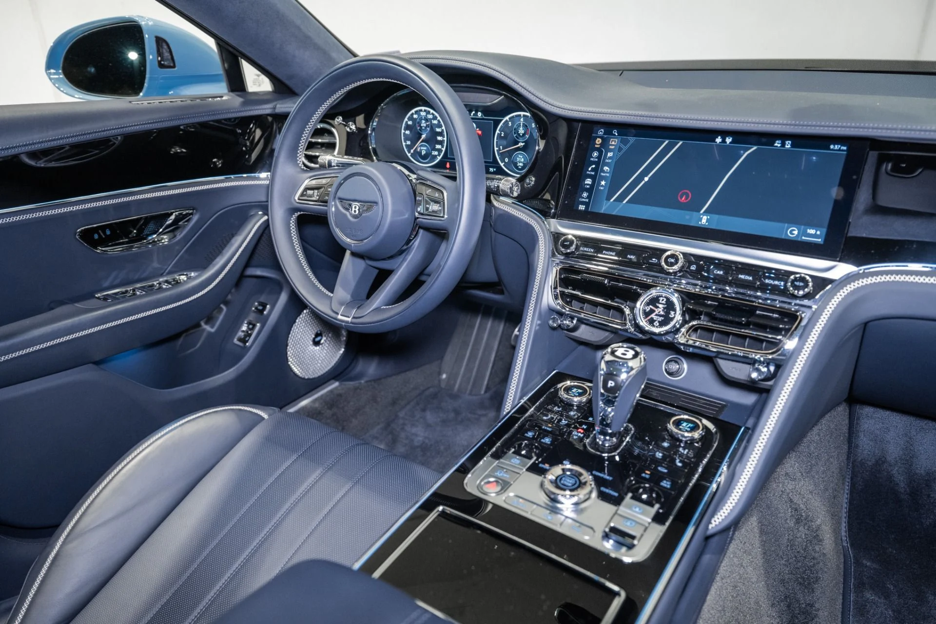 mph032_2646701695_Used_2024_Bentley_Flying_Spur_Edition_8_1777999104_0de1a10d86