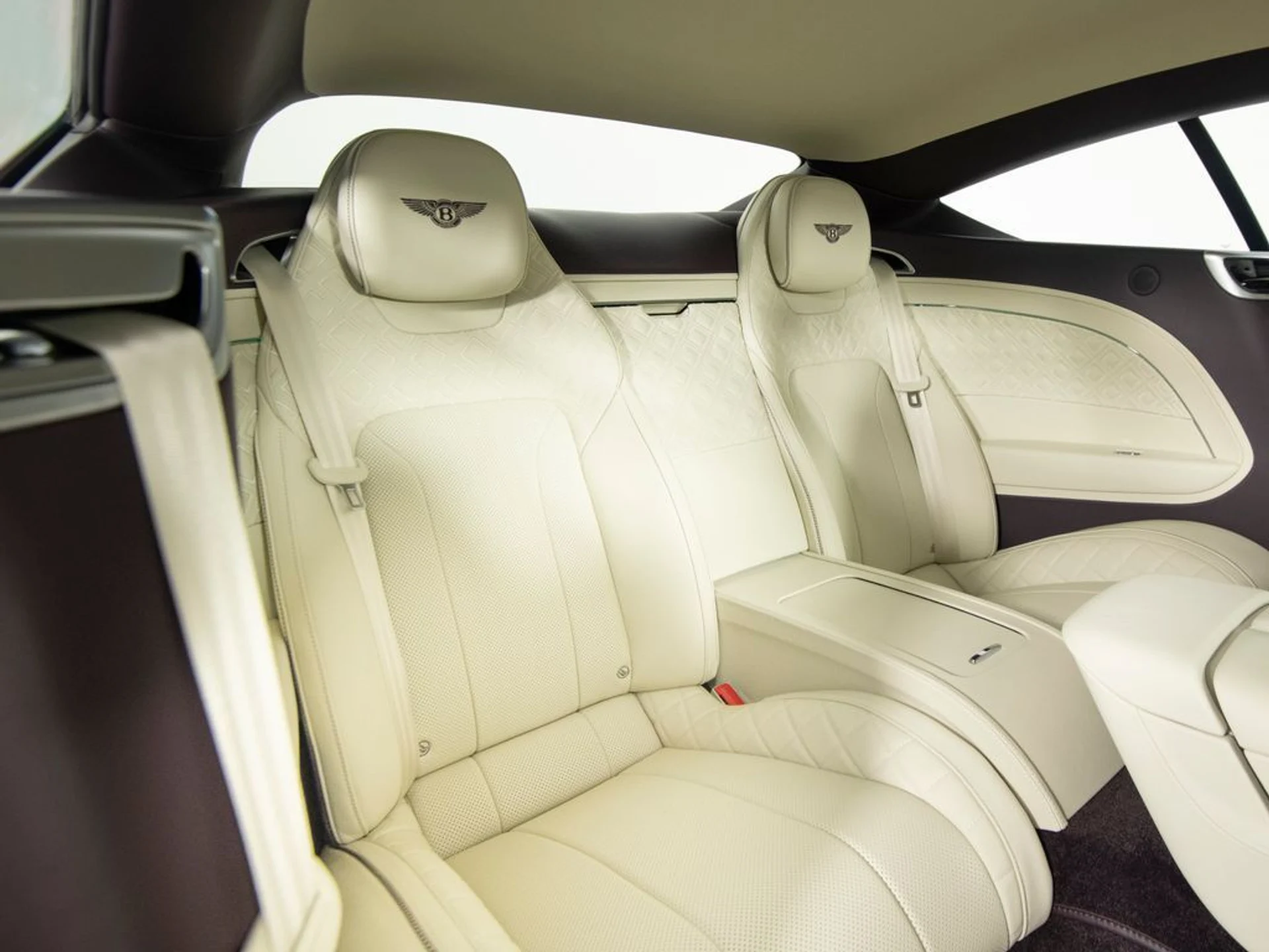 mph032_2650296318_4a11bfe28b56ad2f900fc0a39e42d661x_e5f640c34f