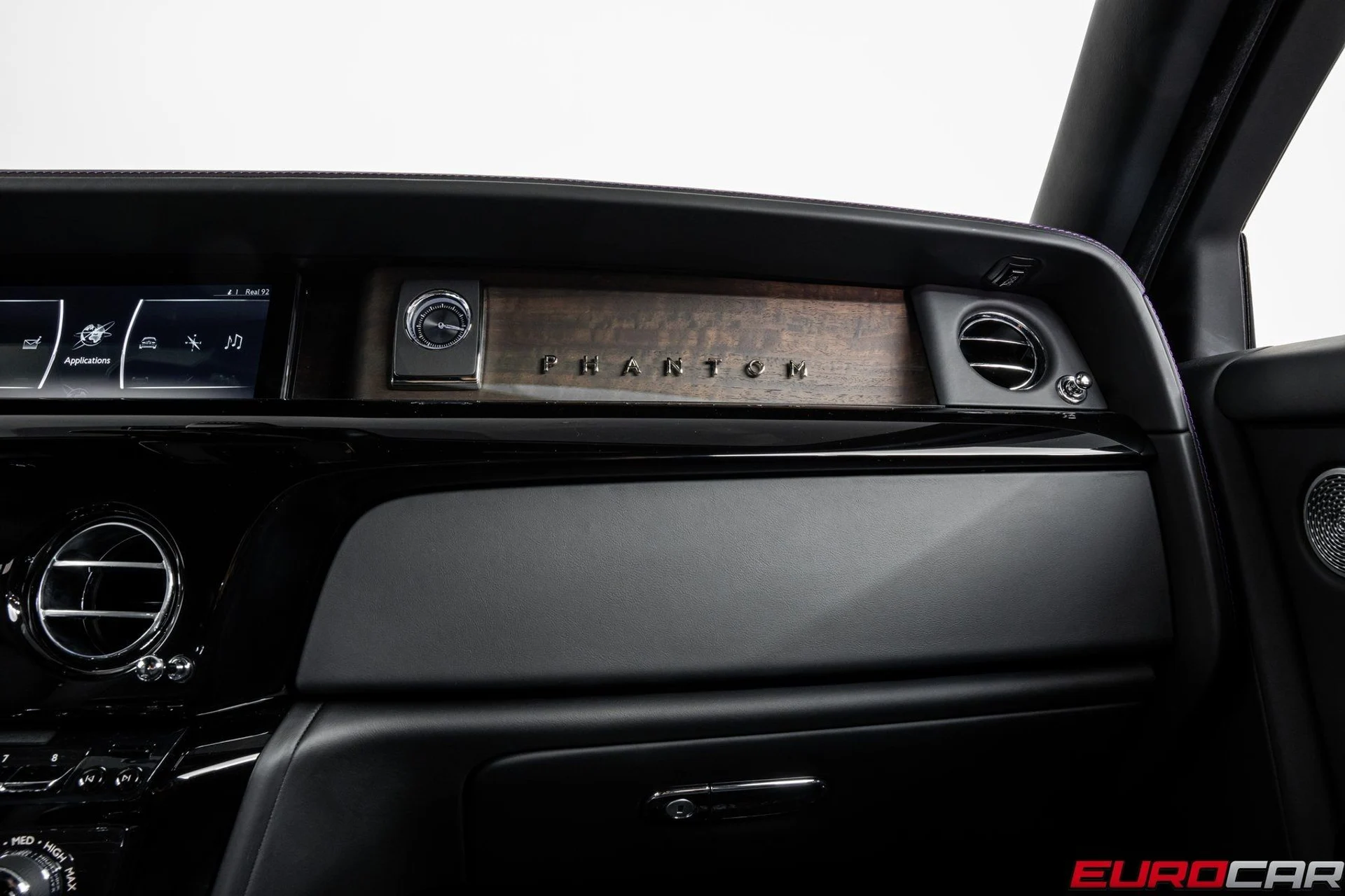 mph032_2651169739_image_33_23eeab2767