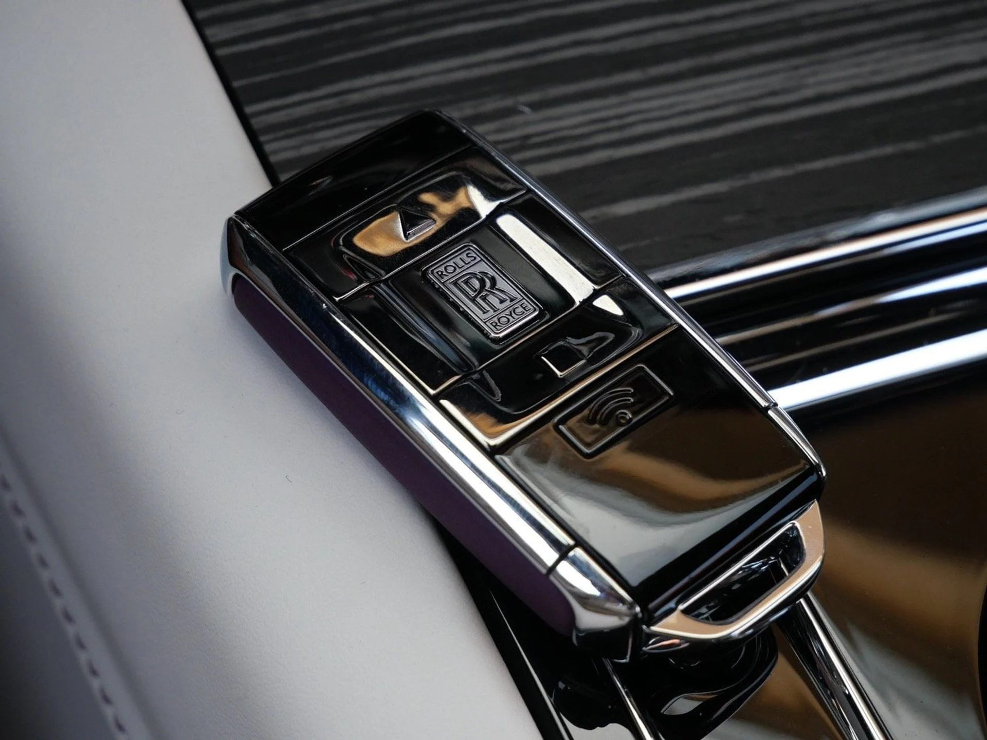 mph032_2663861792_74376f2228a4d8160c486455ba7cd480x_413883c72e