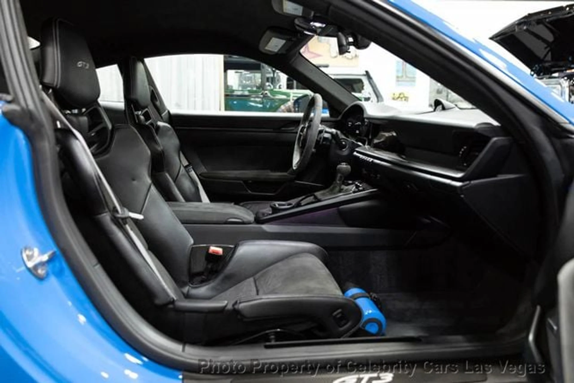 mph032_2672544212_used_2022_porsche_911_gt3coupe_9707_23088609_37_640_2aa0d72a3f