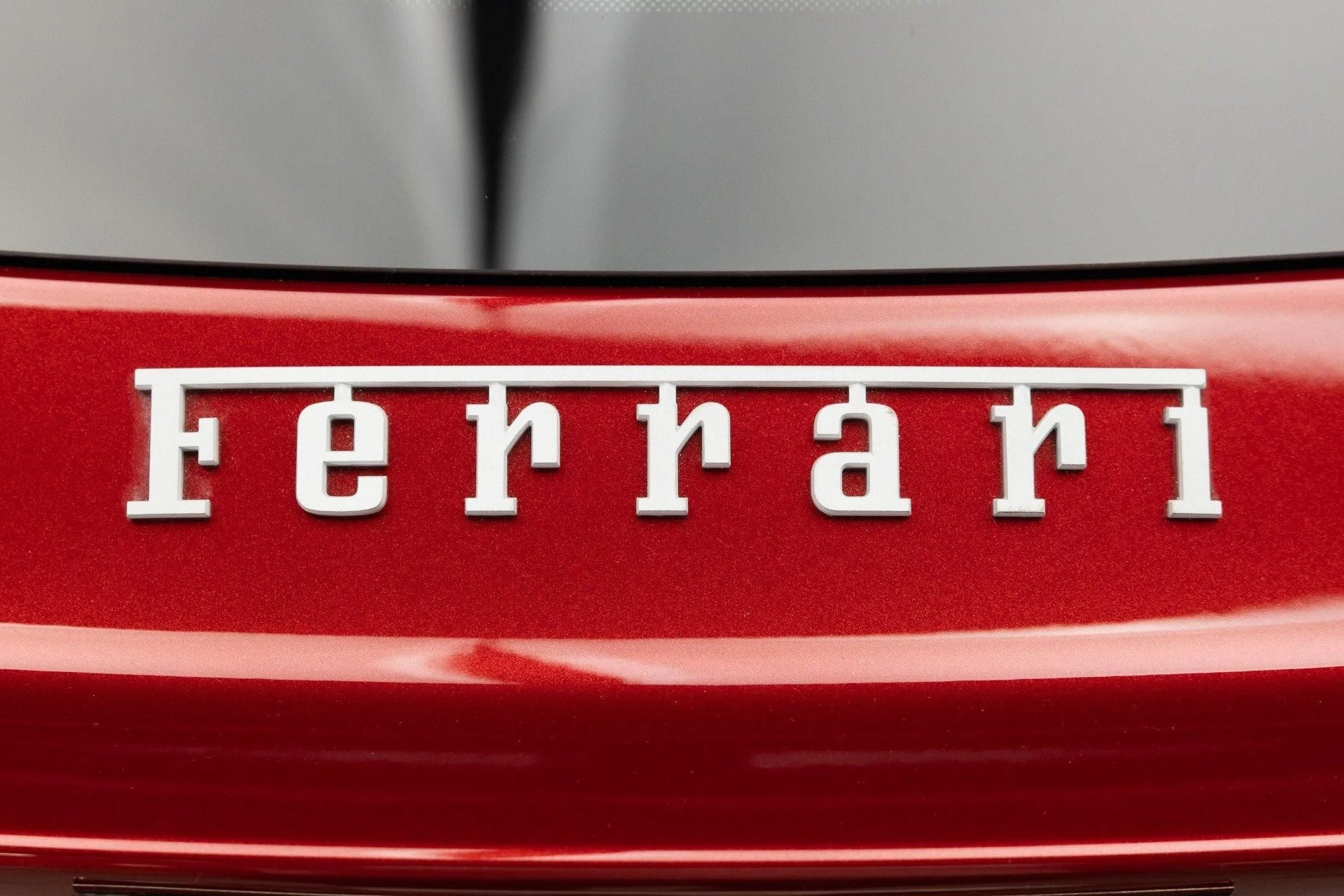 mph032_2682381042_Used_2026_Ferrari_Purosangue_1785925694_88156ea558
