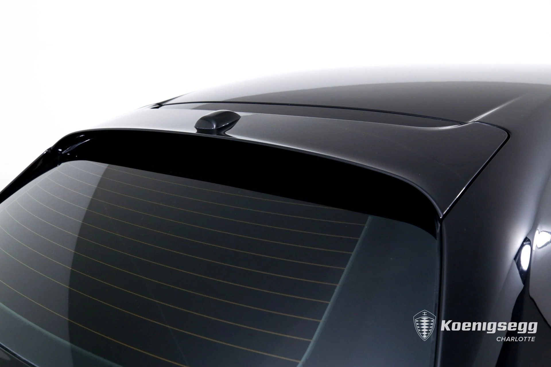 mph032_2692960490_Used_2018_Ferrari_GTC_4_Lusso_T_1761056109_71afed46a2