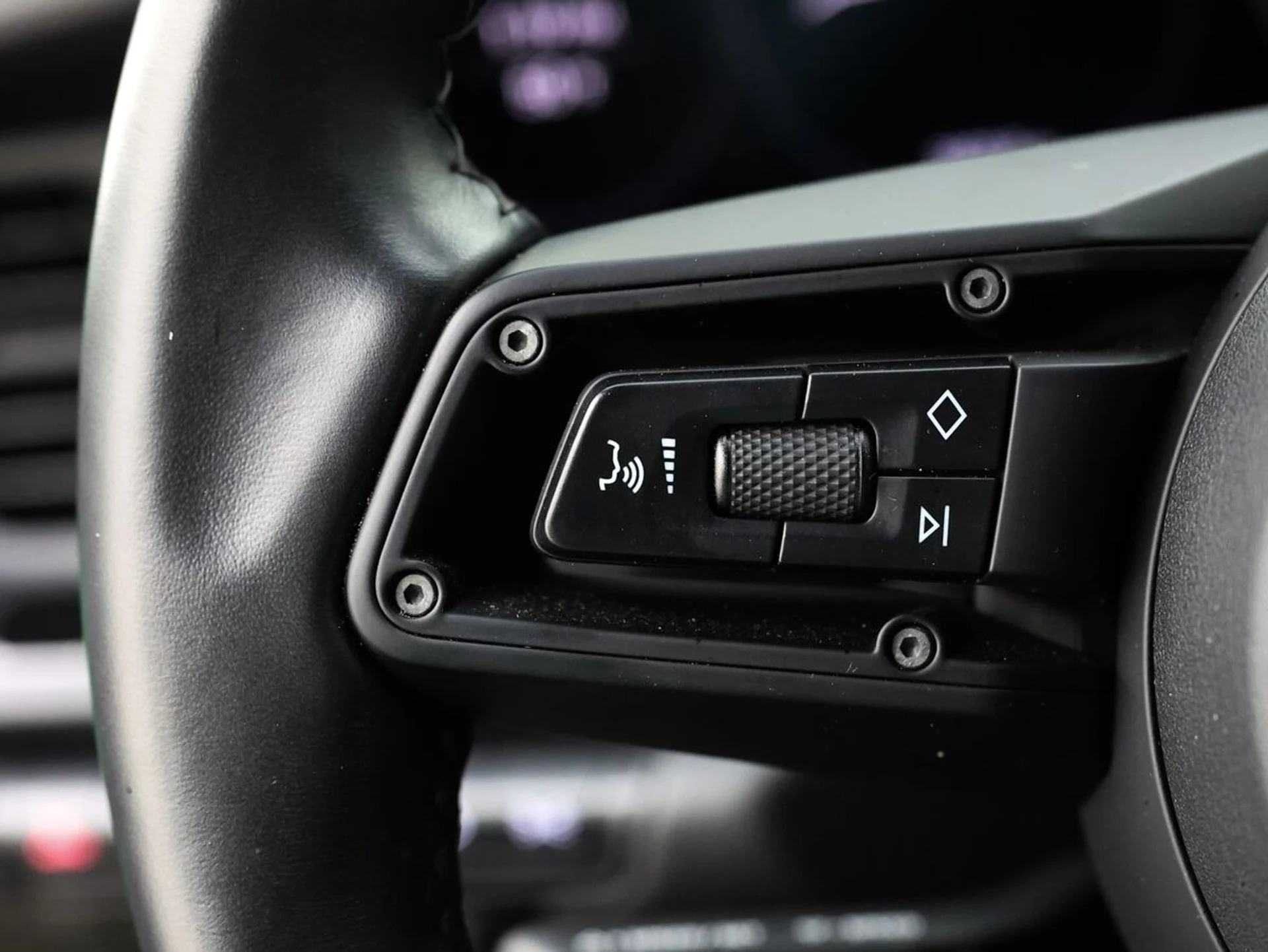 mph032_2696230738_volkufatf9884attno6gz60qxevv_2b9665c436