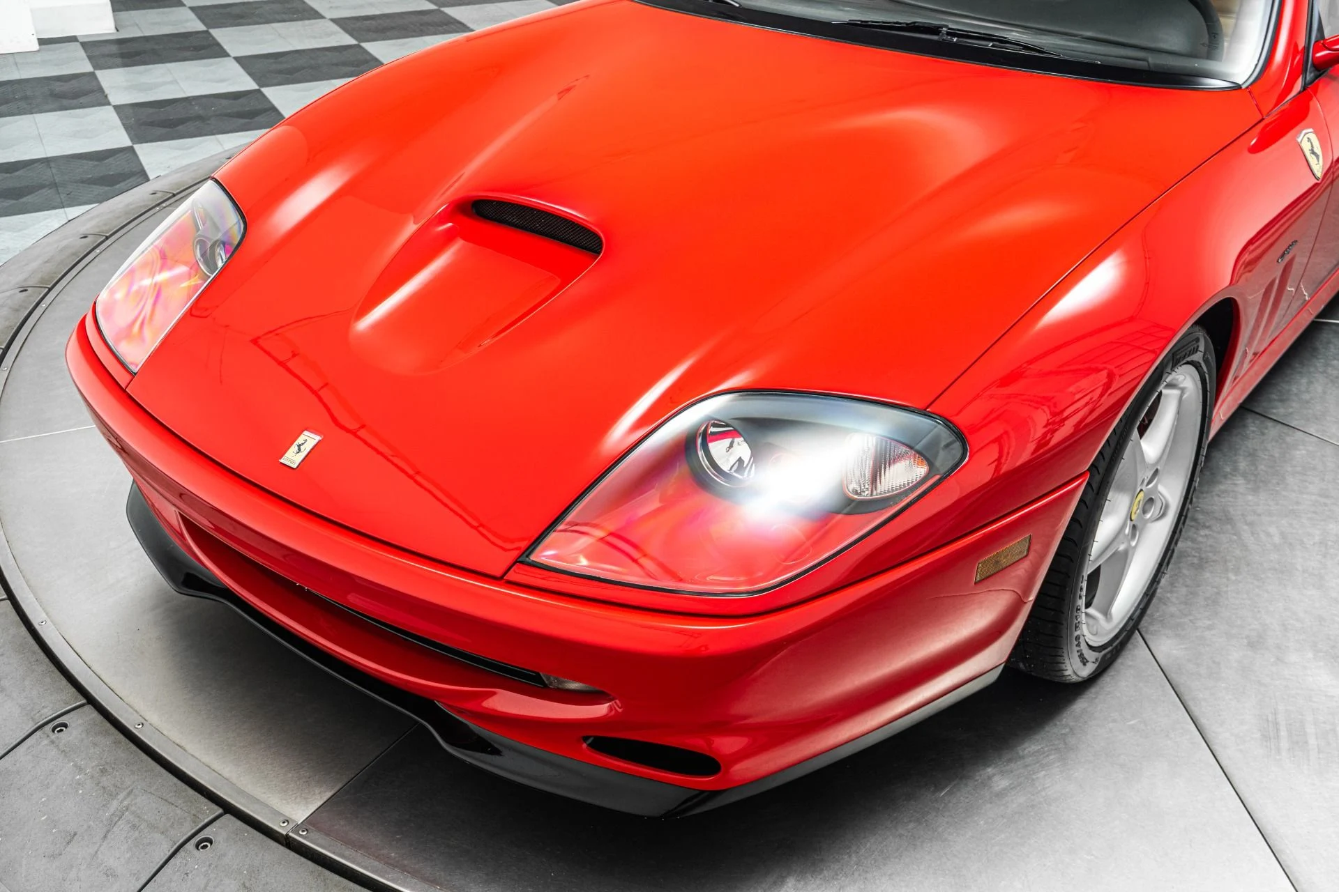 mph032_2699683427_Used_2001_Ferrari_550_Maranello_1777496716_d3e0ca9b13