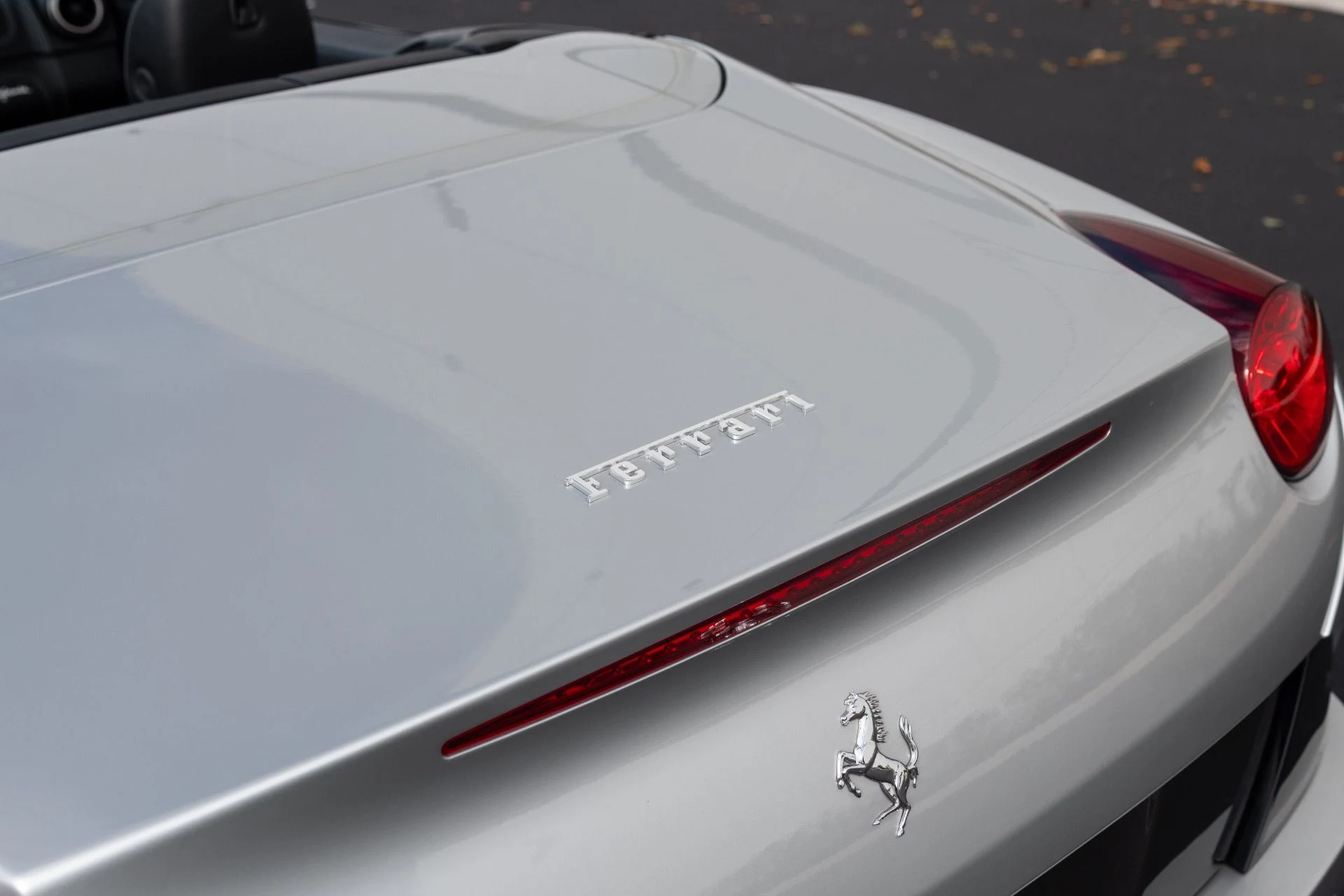 mph032_2700384140_Used_2014_Ferrari_California_1774924910_a8e6fe7169