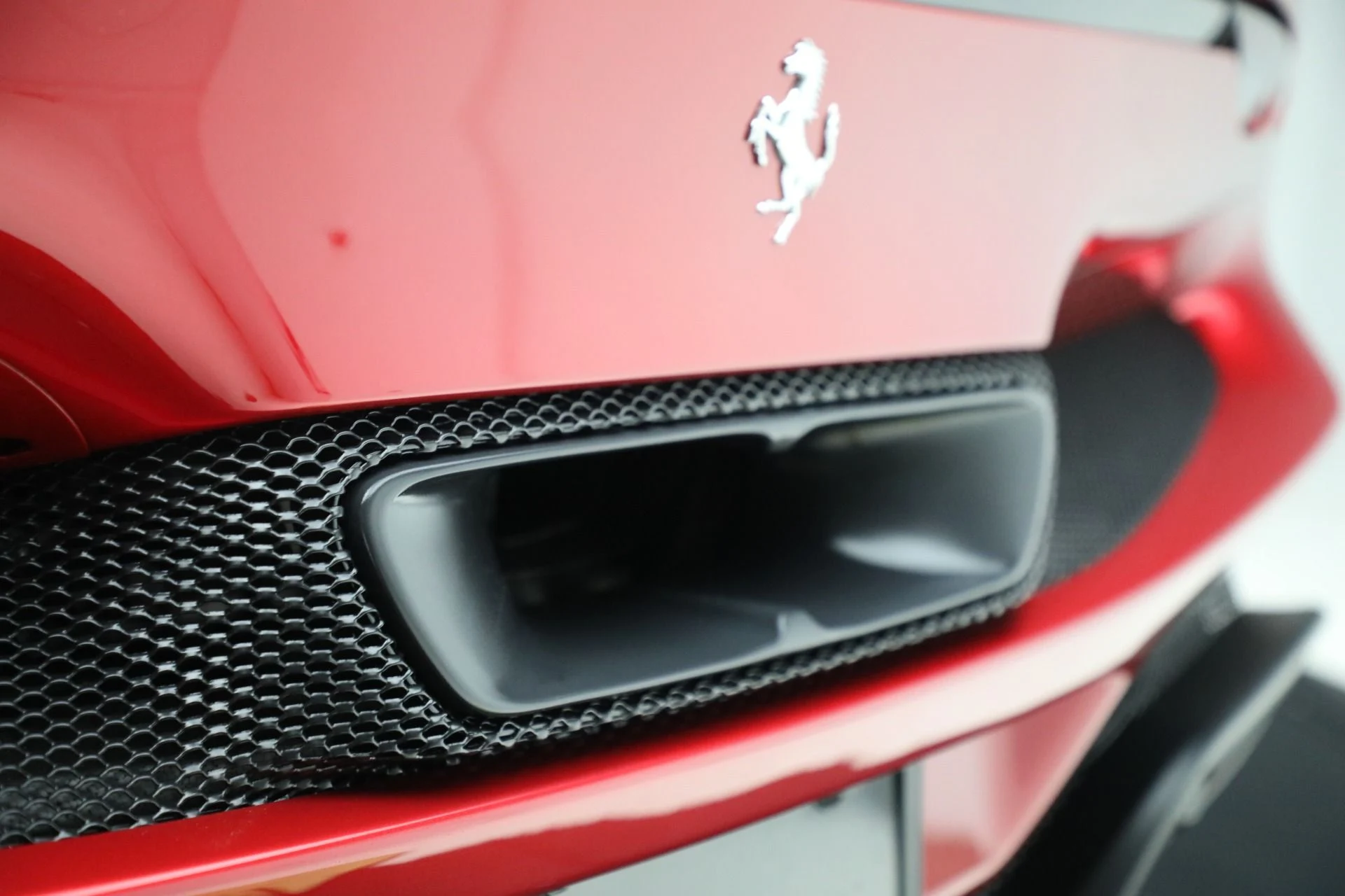 mph032_2723929385_Used_2024_Ferrari_296_GTS_63637d97ab