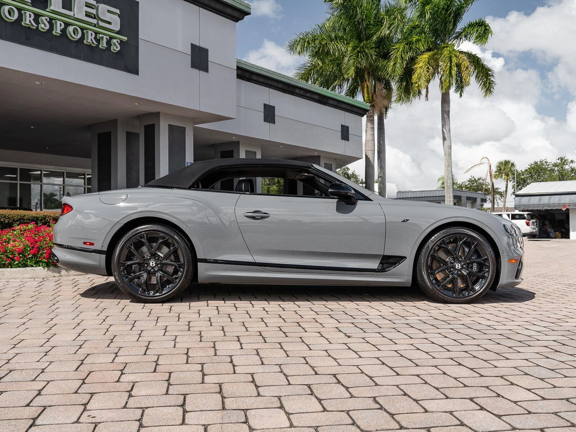 mph032_2730421426_Used_2023_Bentley_Continental_GTC_S_V8_1793214134_c5fed77bd8