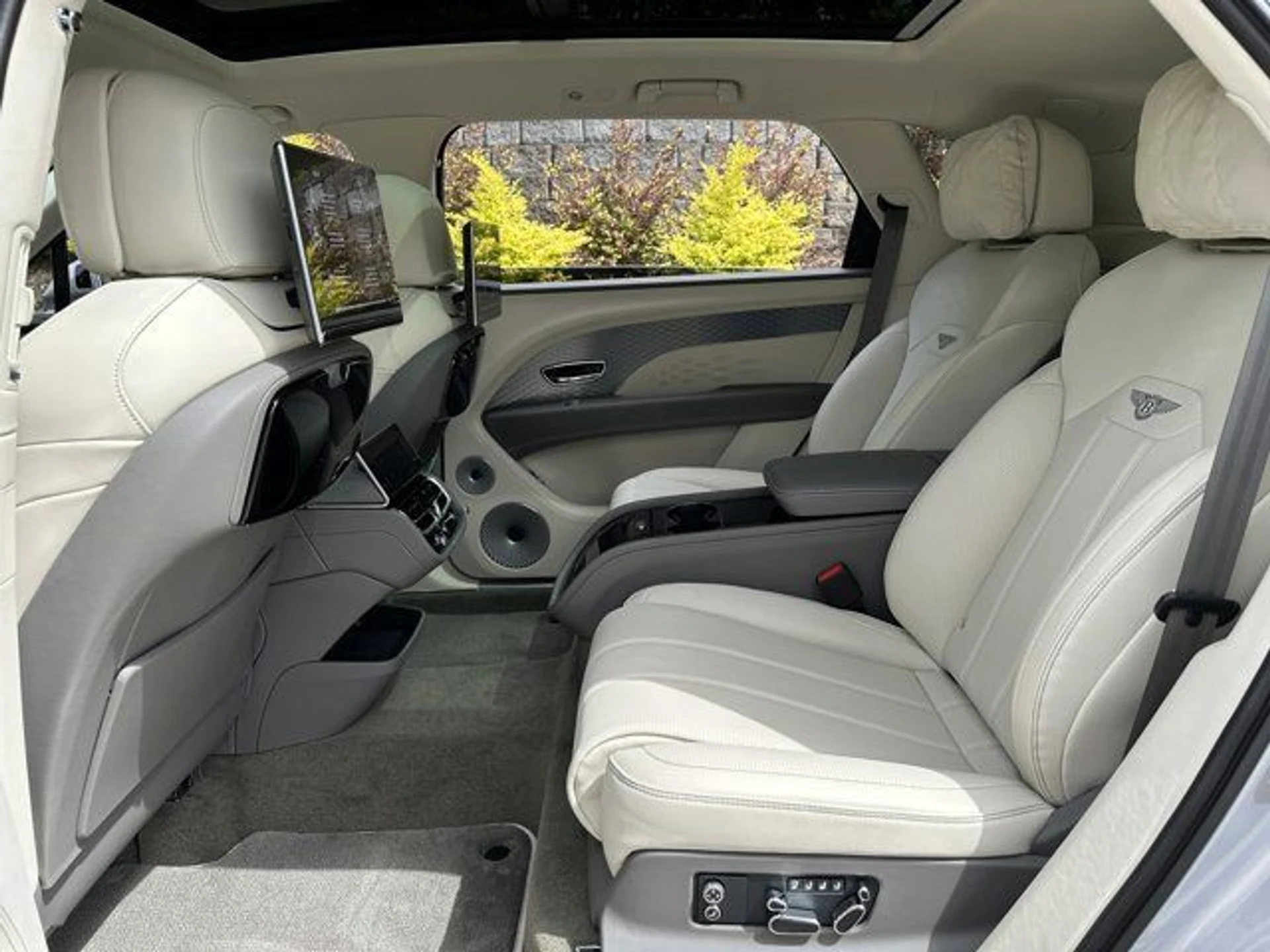 mph032_2730693208_52e76b312dec4891b00b84764f7d3f22_bcb9b729ab