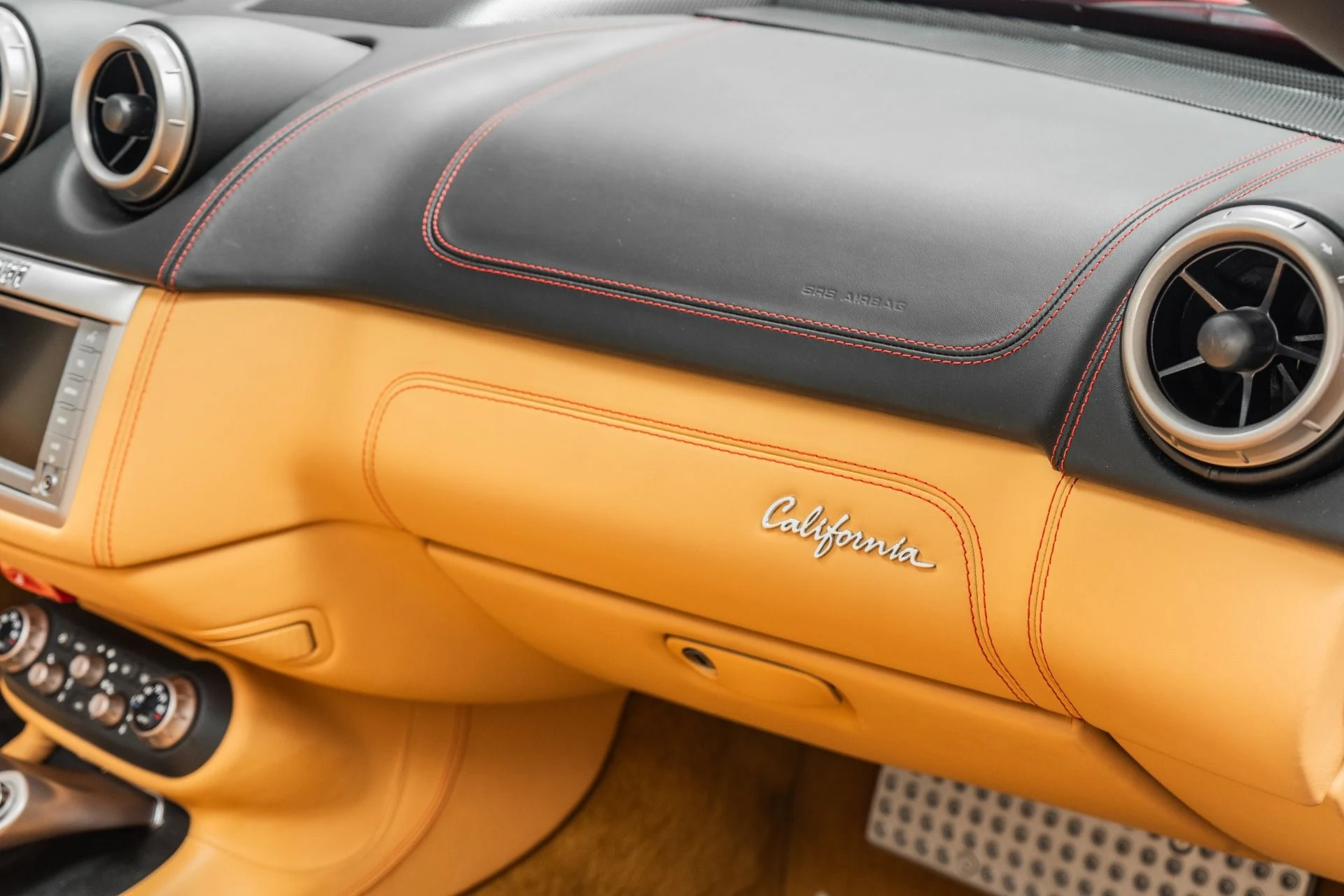 mph032_2731192030_Used_2013_Ferrari_California_Low_Miles_Daytona_Seats_Forged_Wheels_1776872809_20c2d24670