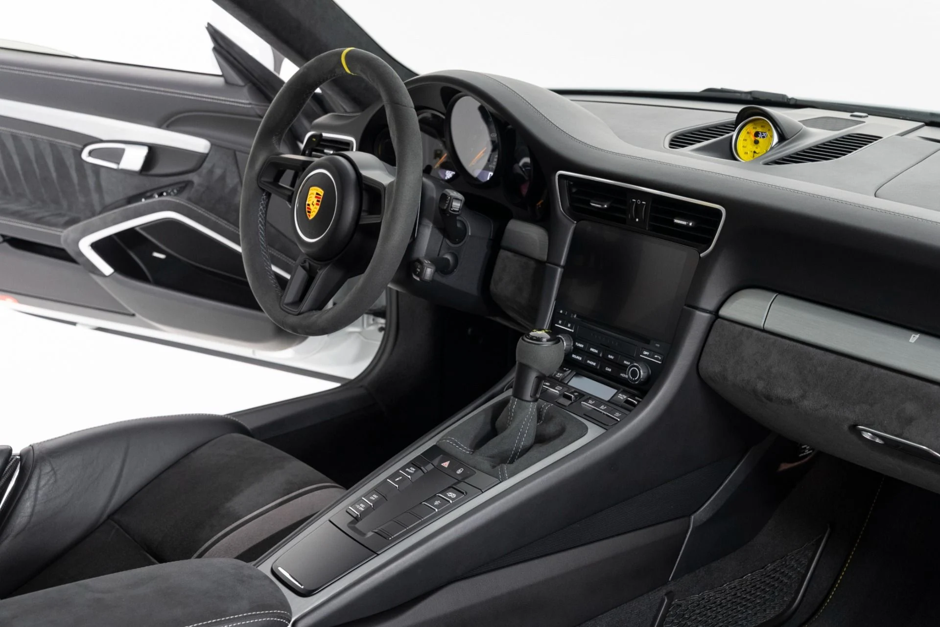 mph032_2738709509_Used_2018_Porsche_911_GT_3_1758566979_b0e6176802