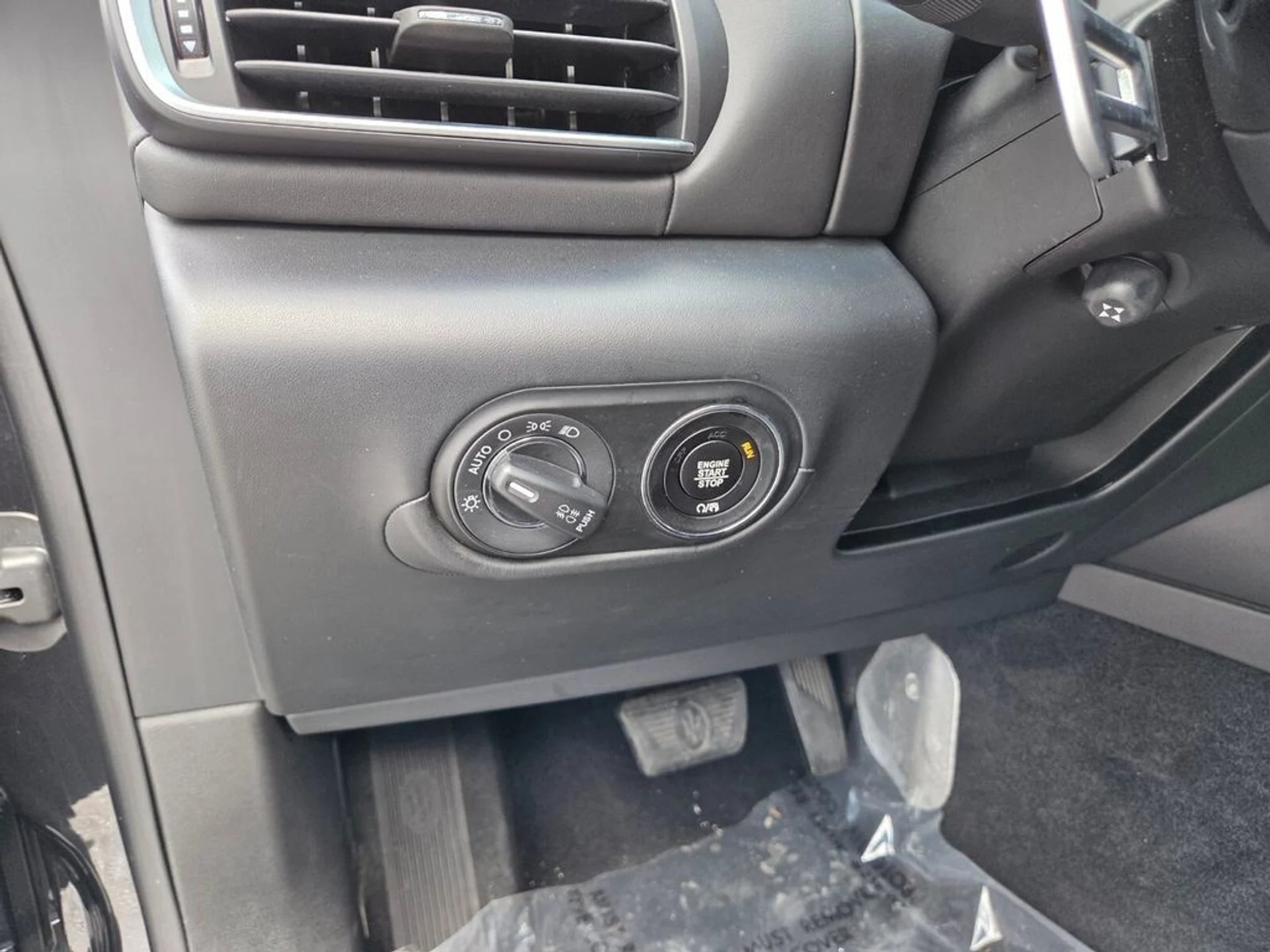 mph032_2739499848_213f22b07f990319df2a26f499c55393_0dc8908552