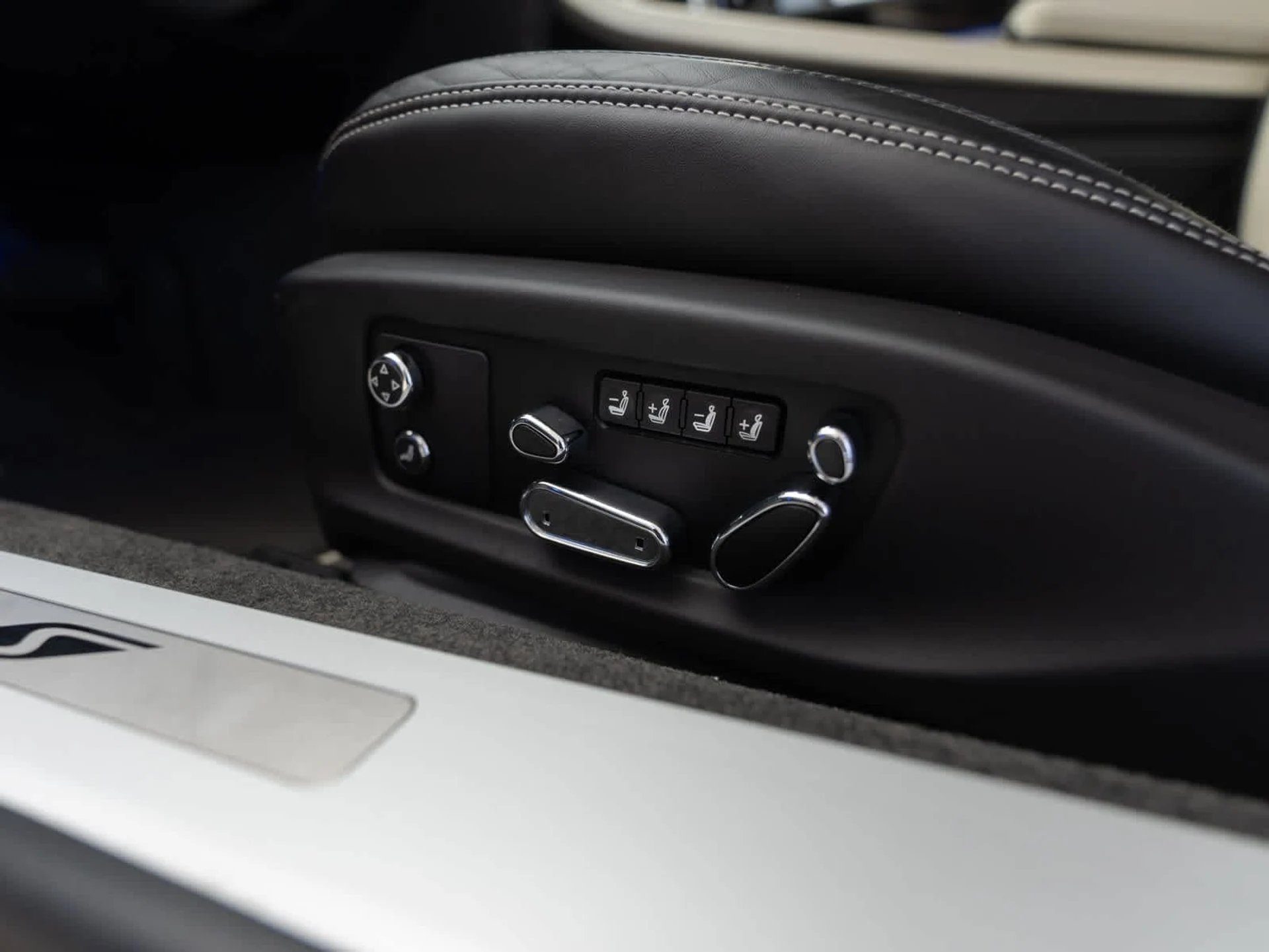 mph032_2740213347_035178e75663145076587462c7388775x_78fcdaee2d