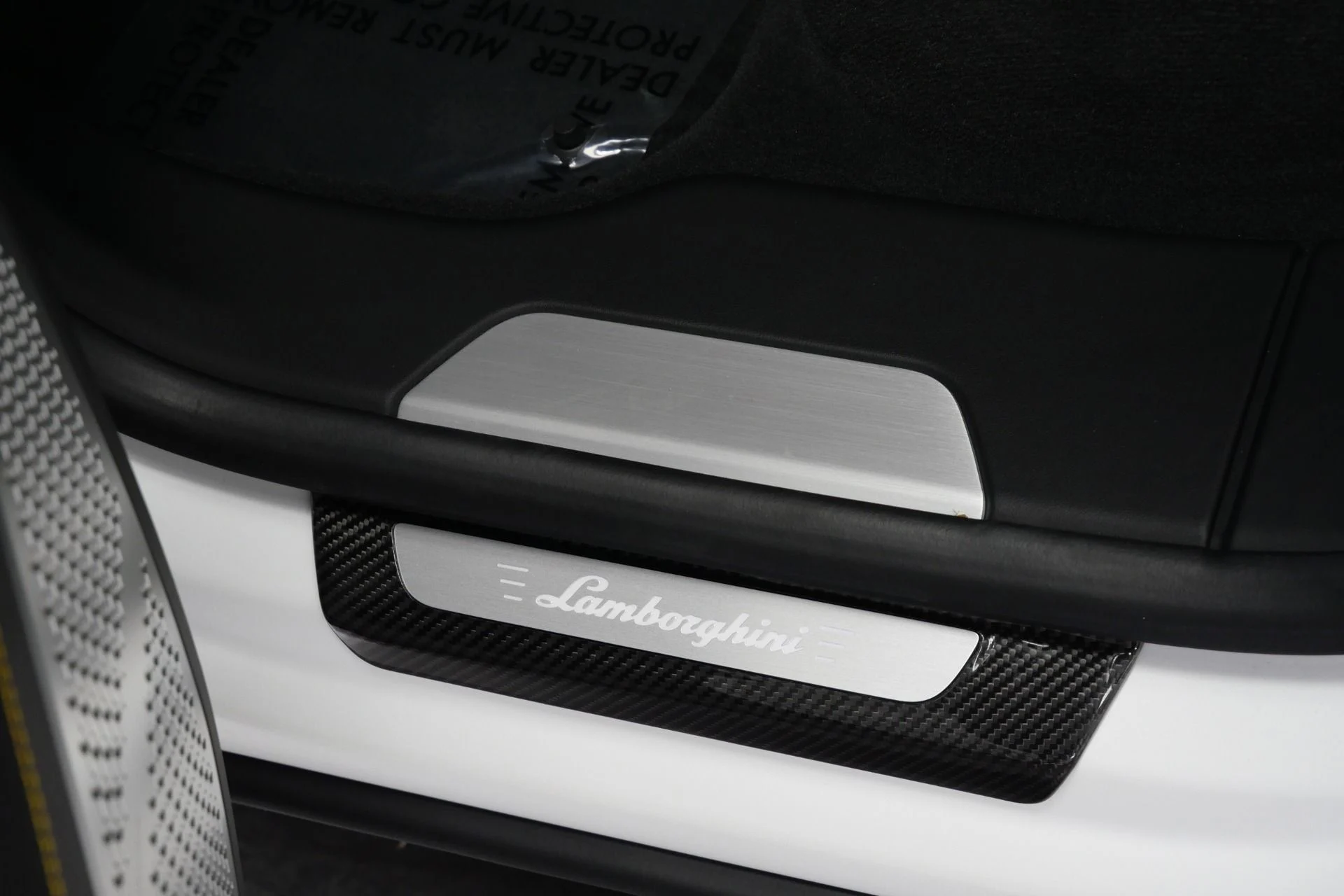 mph032_2744764875_Used_2021_Lamborghini_Urus_Carbon_Fiber_Packs_Inside_and_Out_23_Inch_Wheels_1775930480_508b984817