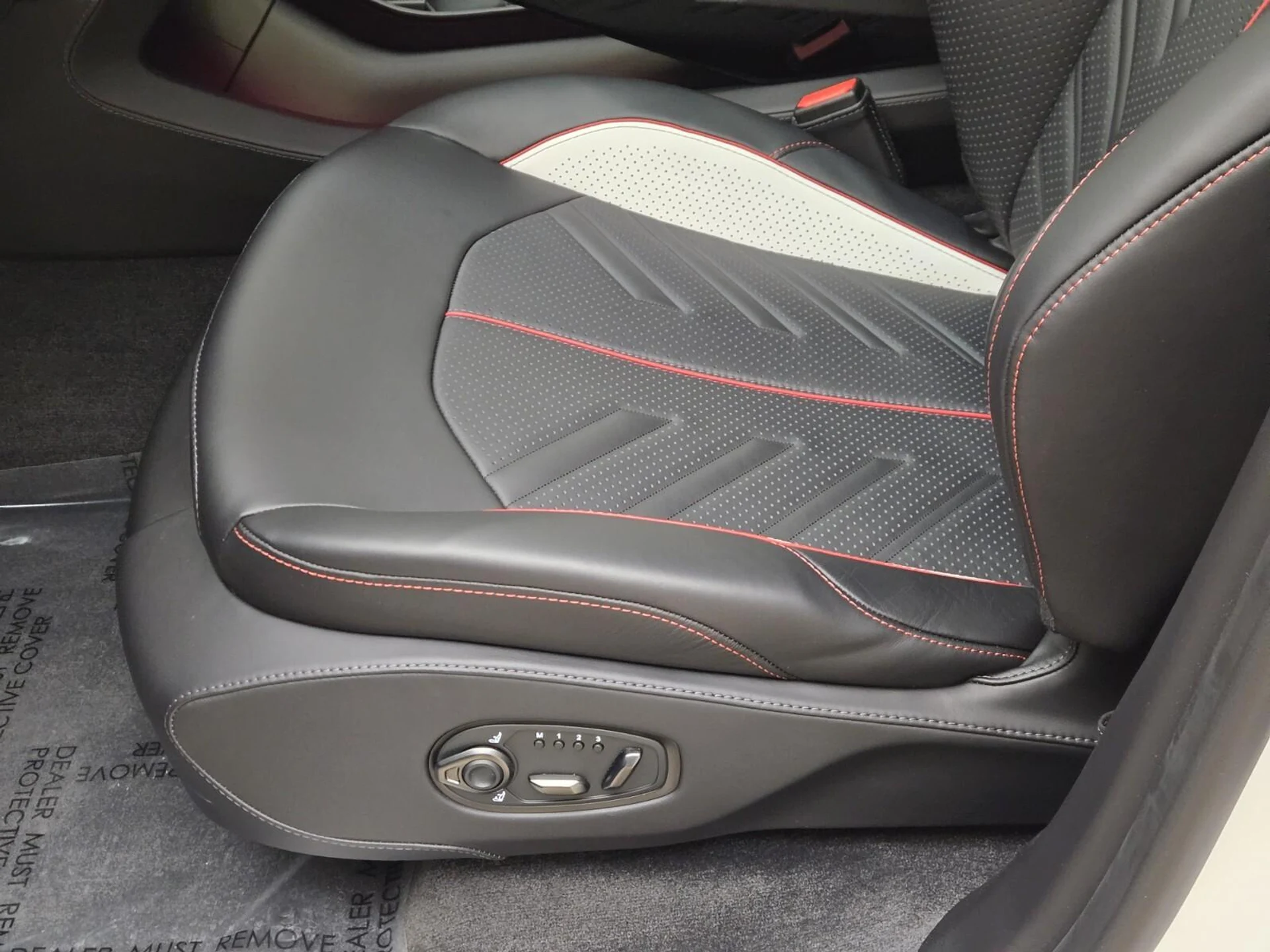 mph032_2749115867_New_2026_Aston_Martin_DBX_1767248323_3e346f63c4