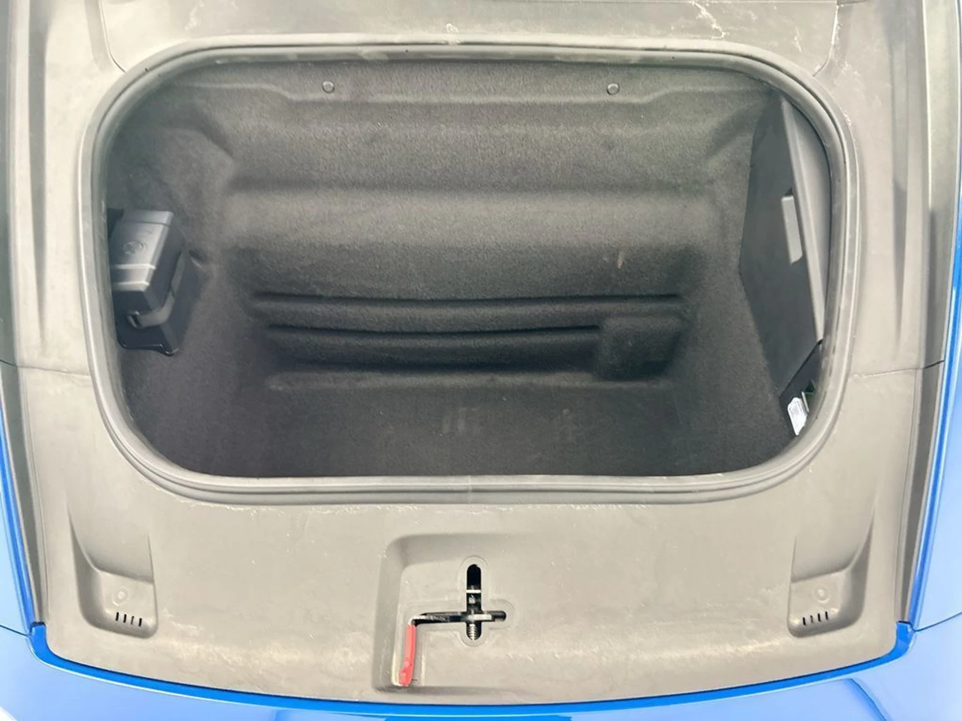 mph032_2751814568_used_2026_porsche_911_spirit70cabriolet_8119_23018992_33_1024_986cc208a7