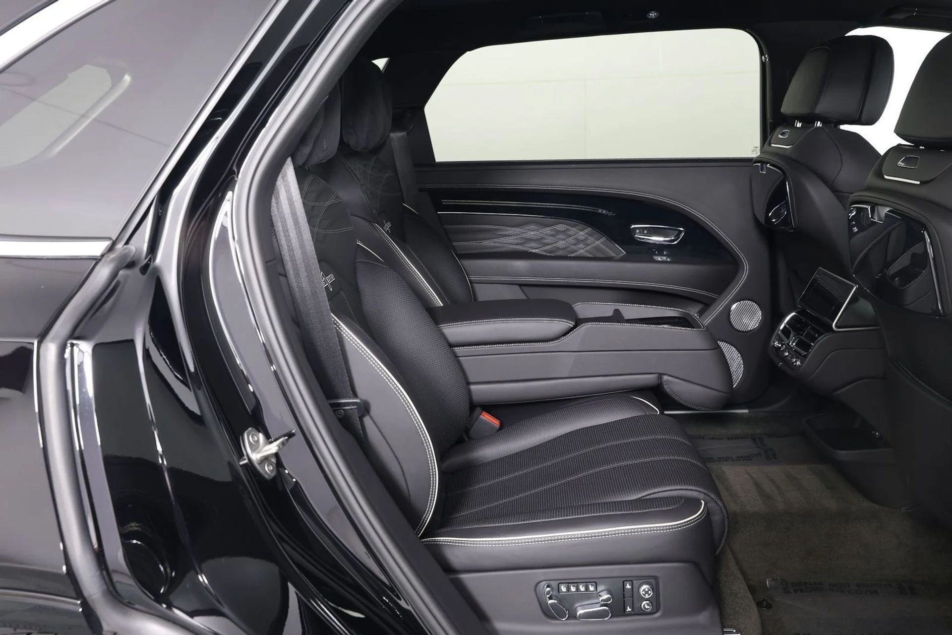 mph032_2755313976_804fc82a5064b5c7ede6fe6daae3ce10_c663184f7e