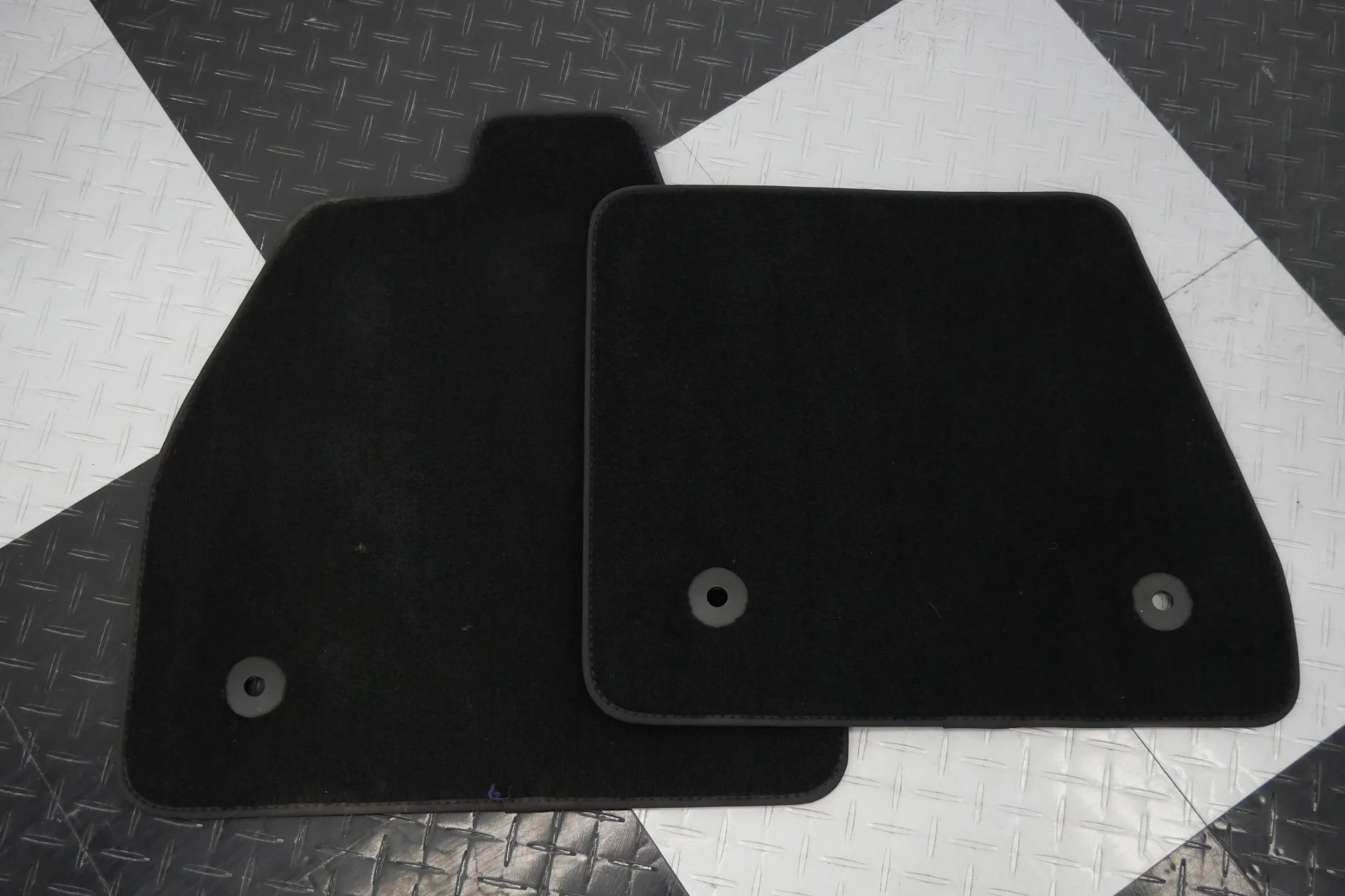 mph032_2766549115_Used_2023_Maserati_MC_20_Factory_Matte_Paint_Extended_Leather_and_Alcantara_Interior_1773426820_84babad478