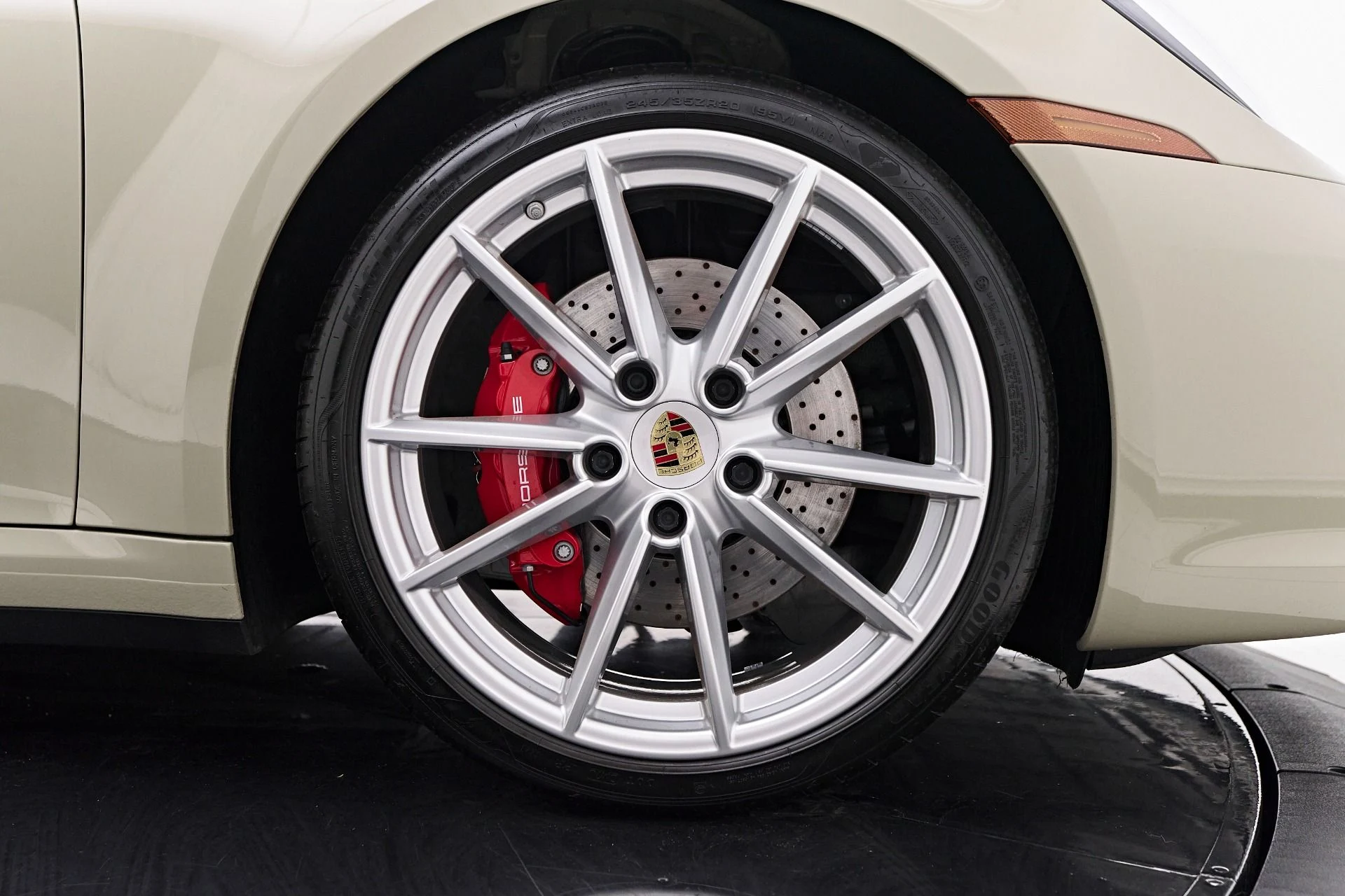 mph032_2766959355_Used_2022_Porsche_911_Carrera_S_1759192891_a06d8bbfe8