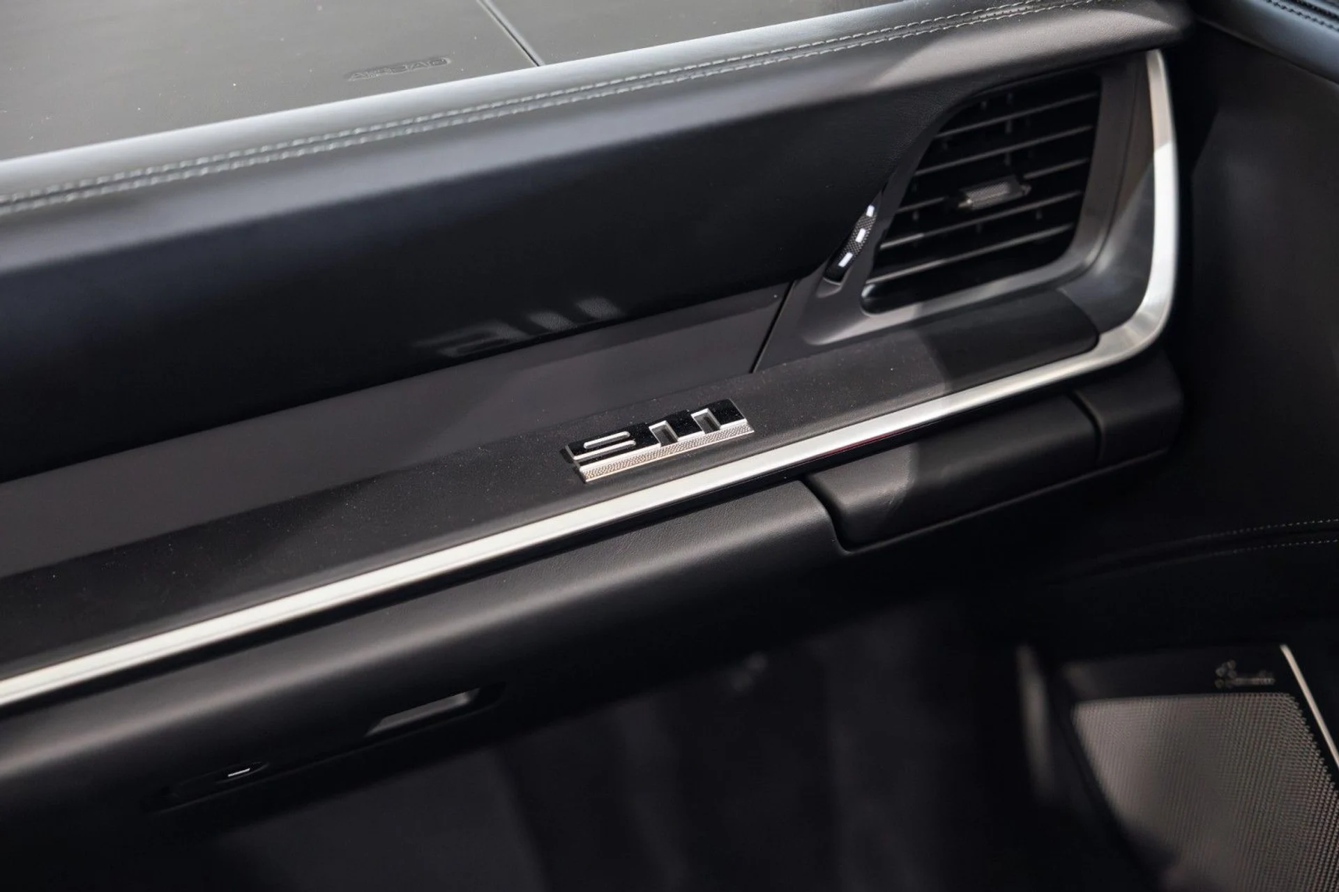 mph032_2772129208_Ug_fb9a7c7bfc