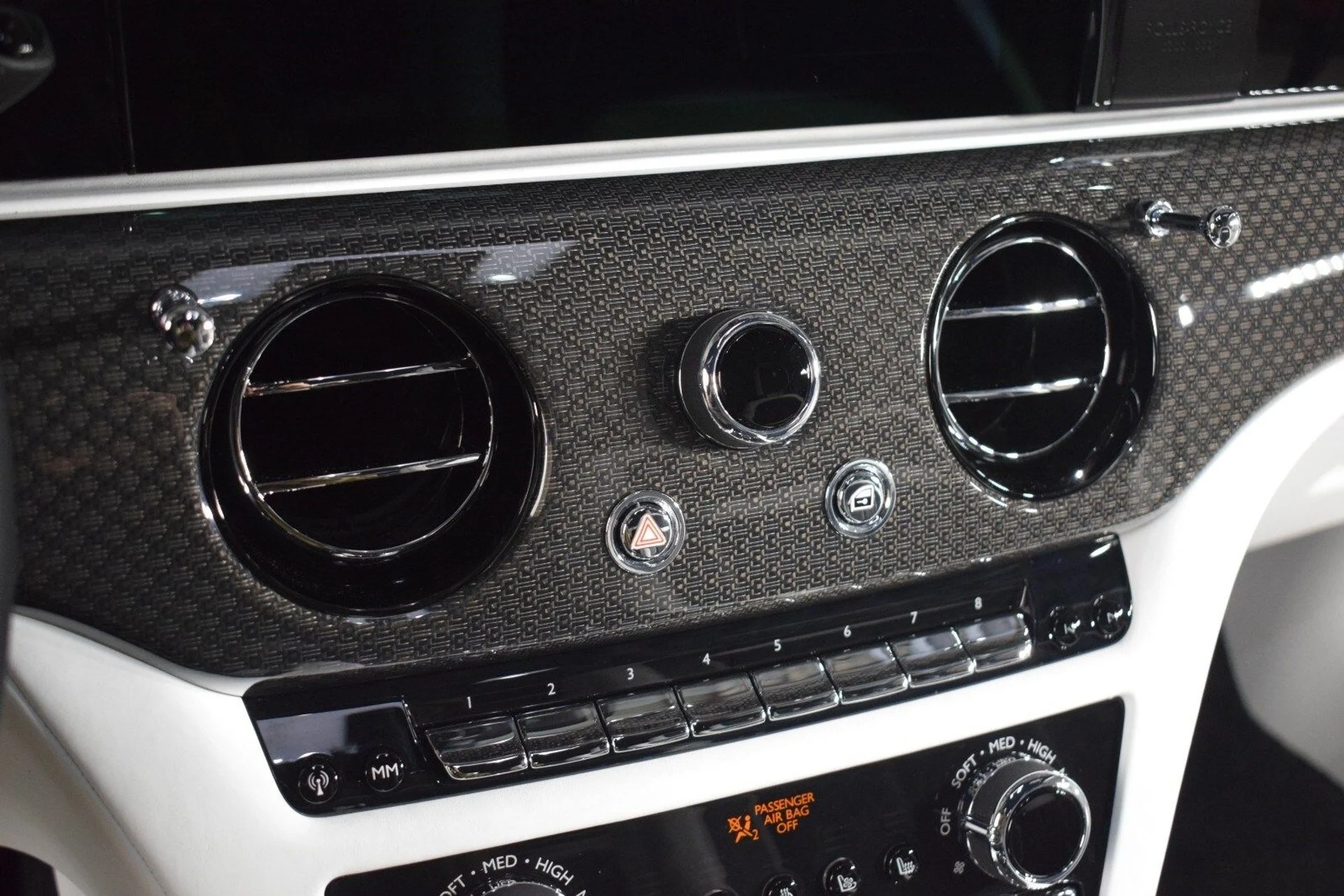 mph032_2773746571_ff49f6f6701f73e6f7aea09cee30a547x_0afca8f2cc