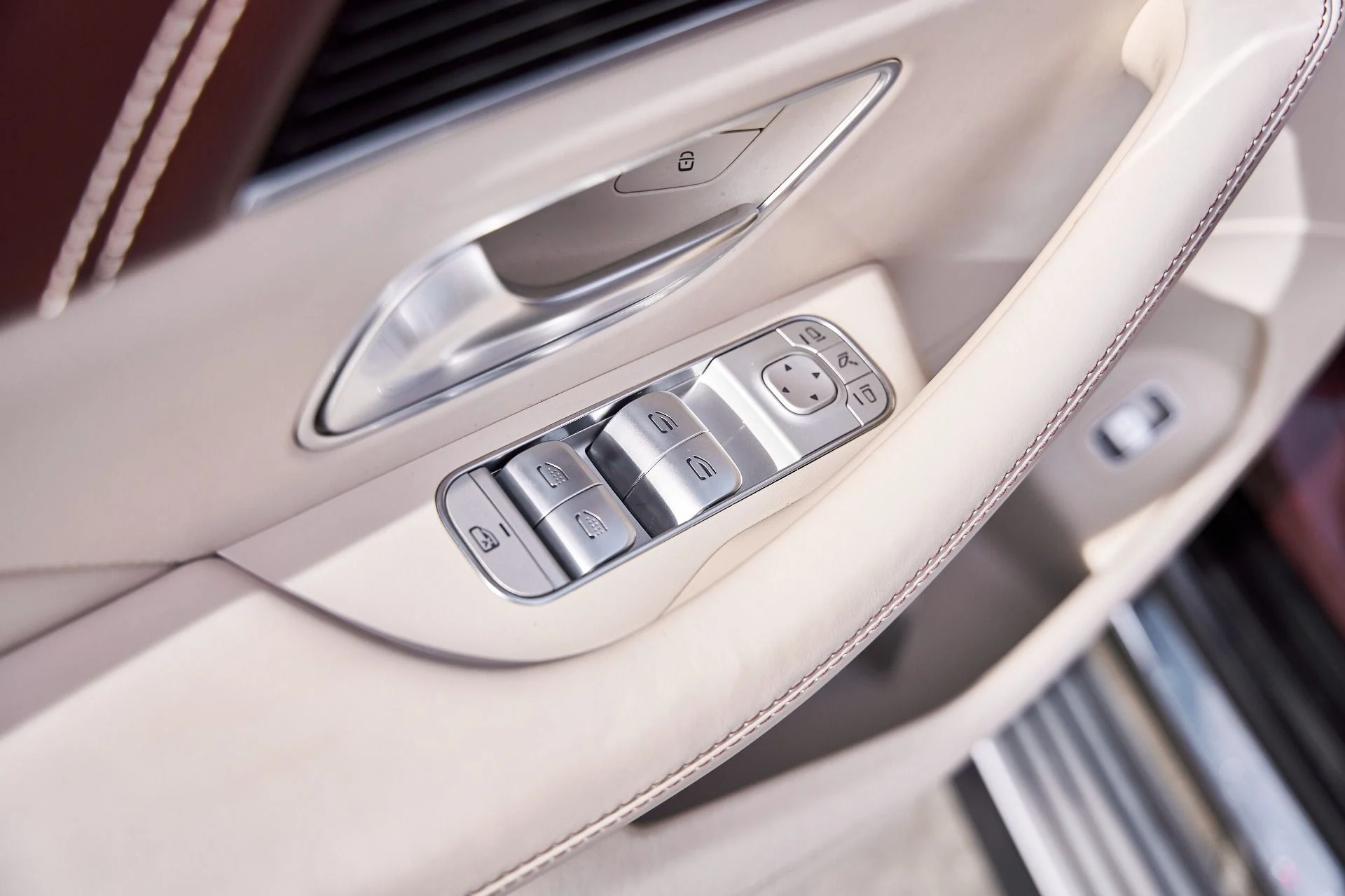 mph032_277502795_Used_2022_Mercedes_Benz_GLS_Maybach_GLS_600_1769655611_dccc7e7baf