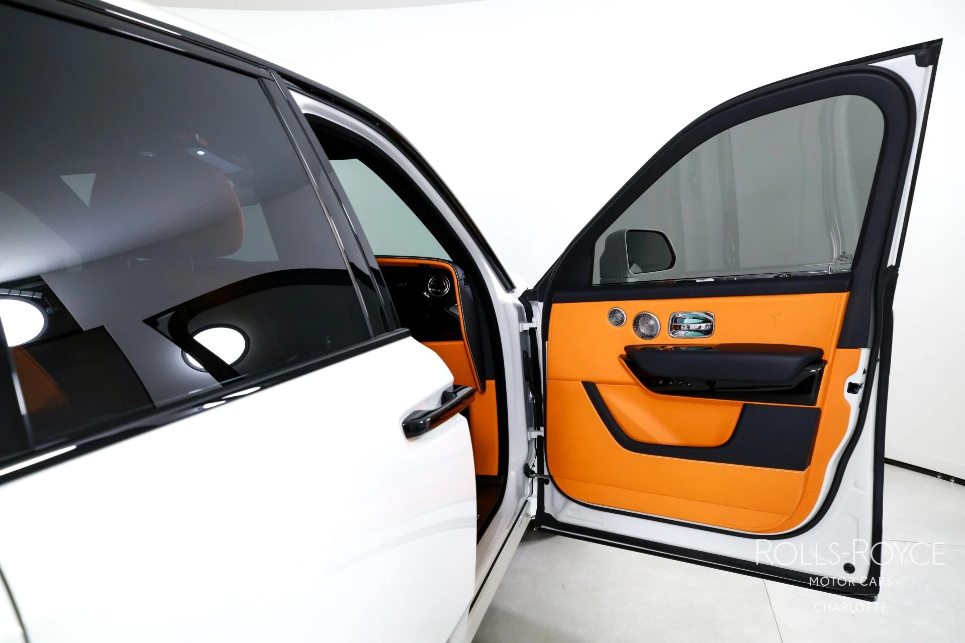 mph032_2777635417_Used_2025_Rolls_Royce_Black_Badge_Cullinan_1773240661_354acbb9c0