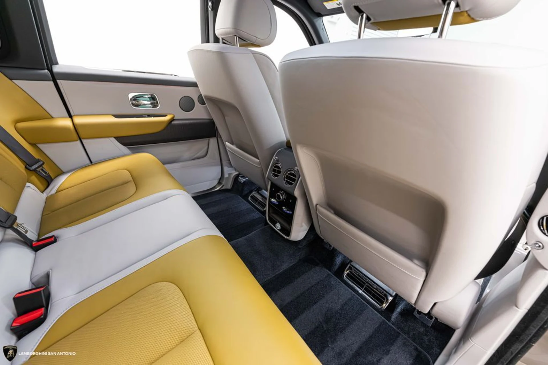 mph032_2778121409_211f92e4ed1540aba7b75000d08c7208x_61d77a090c