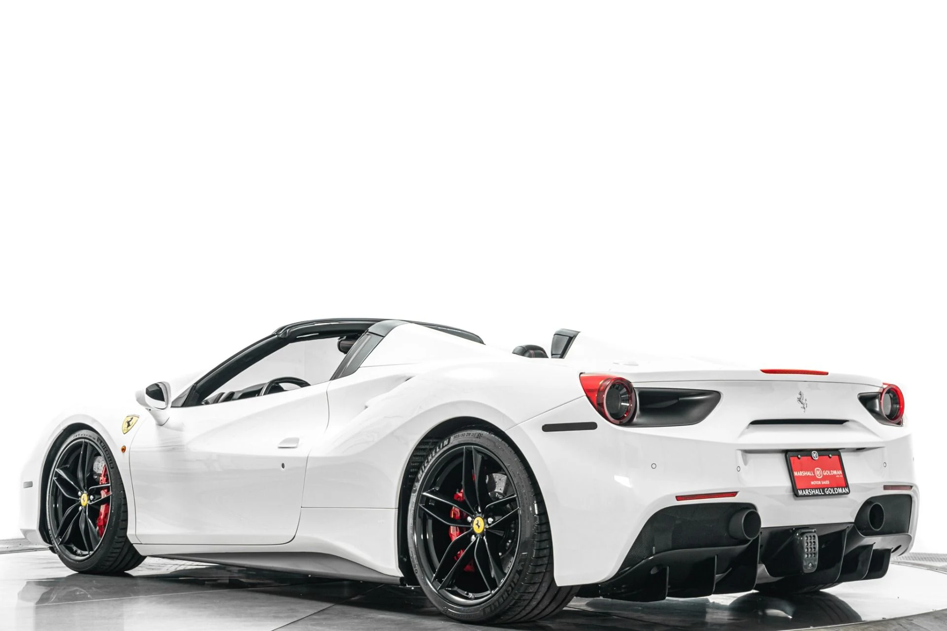 mph032_2781766010_Used_2018_Ferrari_488_Spider_1783615982_9801a78975