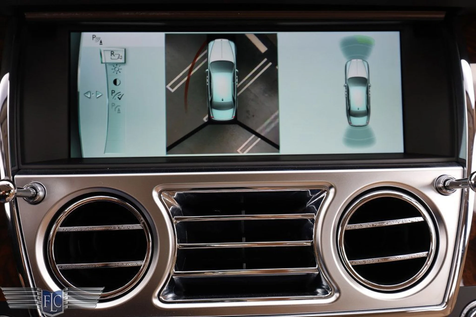 mph032_2782976973_used_2014_rolls_royce_ghost_4drsedan_6305_22786117_33_1024_48d94c90fc