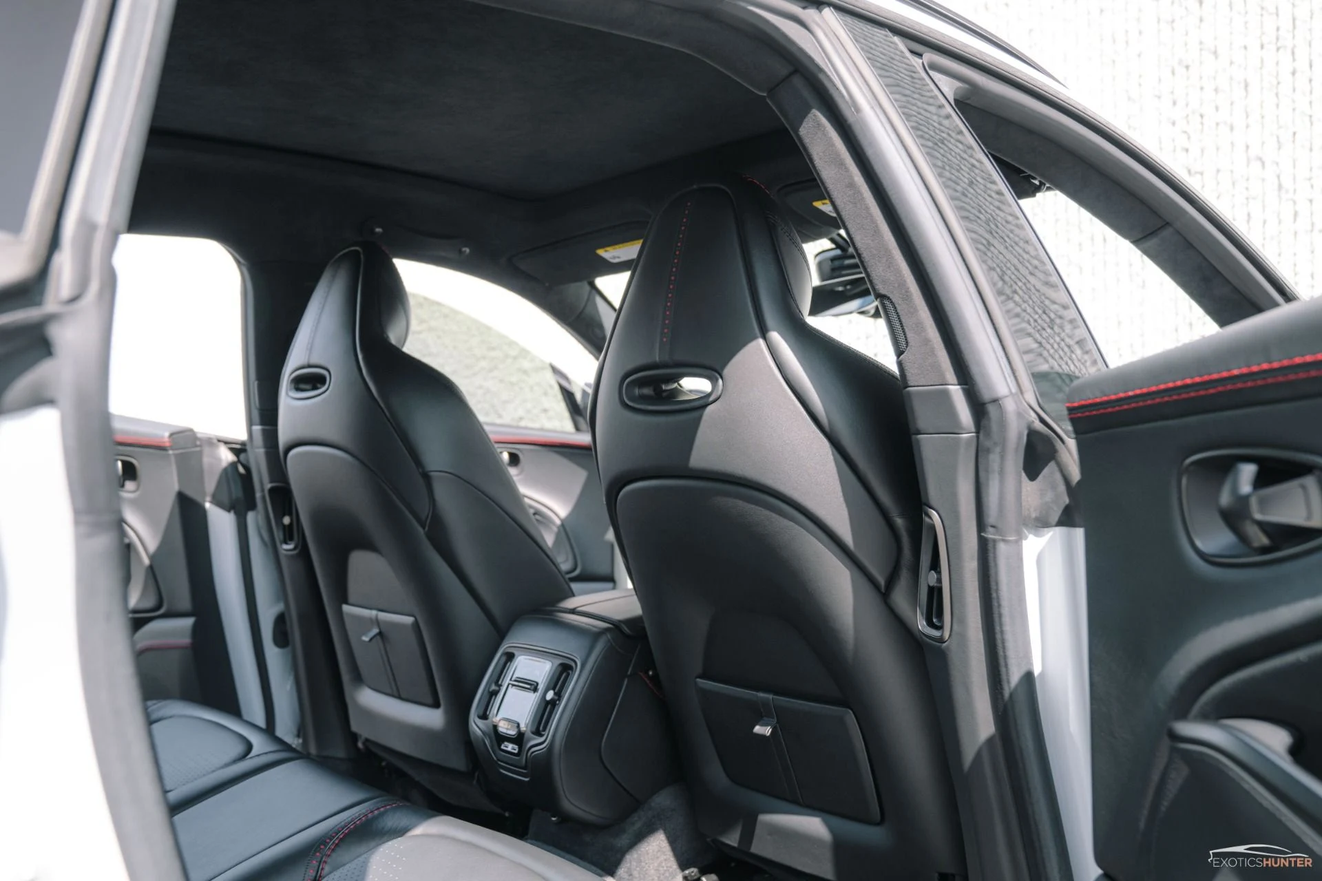 mph032_2789445707_Used_2021_Aston_Martin_DBX_225_K_MSRP_in_AML_Special_Paint_Black_Pack_DB_Elegance_Pack_1741980686_a9005af9ad