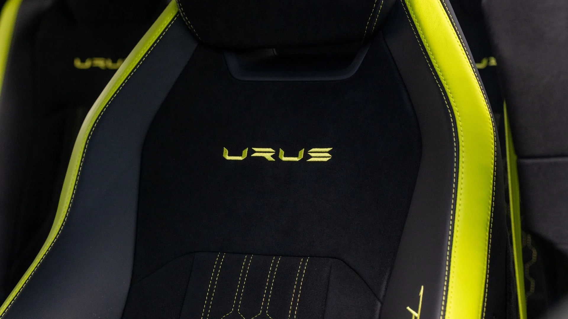 mph032_279162990_Used_2024_Lamborghini_Urus_Performante_1753476183_b560e5c906