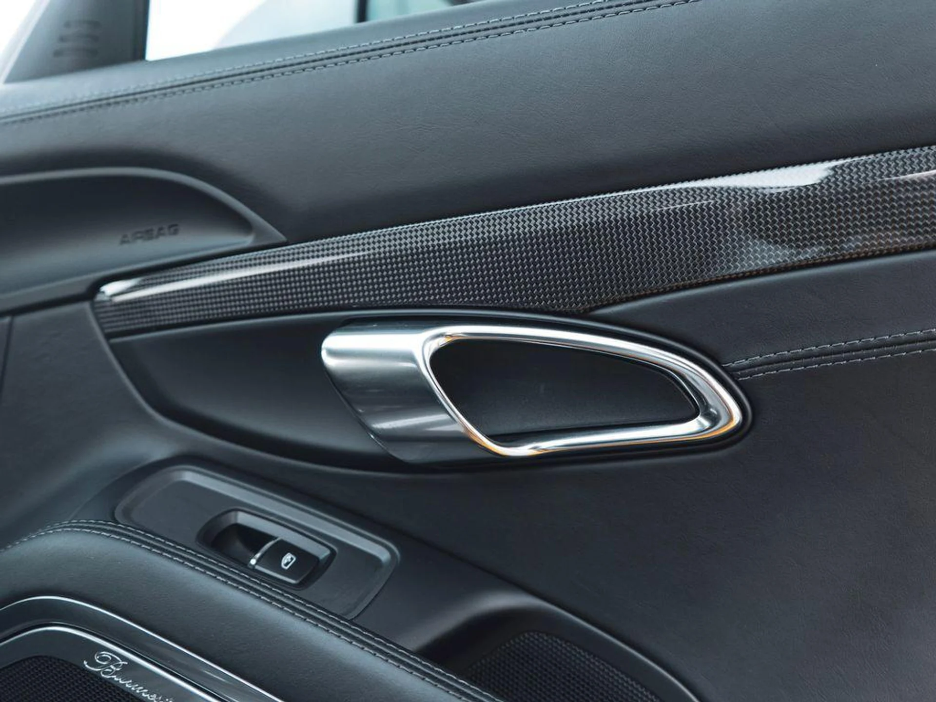 mph032_2795051077_63_U9_L_2er_Kjn_Dd_QLL_Wxp_CVE_8_8_ed3033cff8