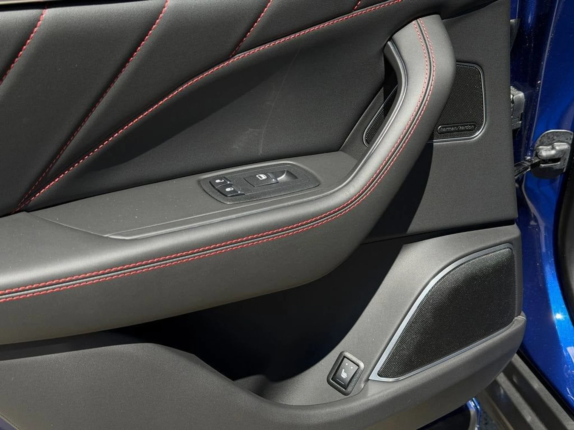 mph032_2796544754_a4bd808b810f48be98c9009de6d5ea9d_e09daa3176