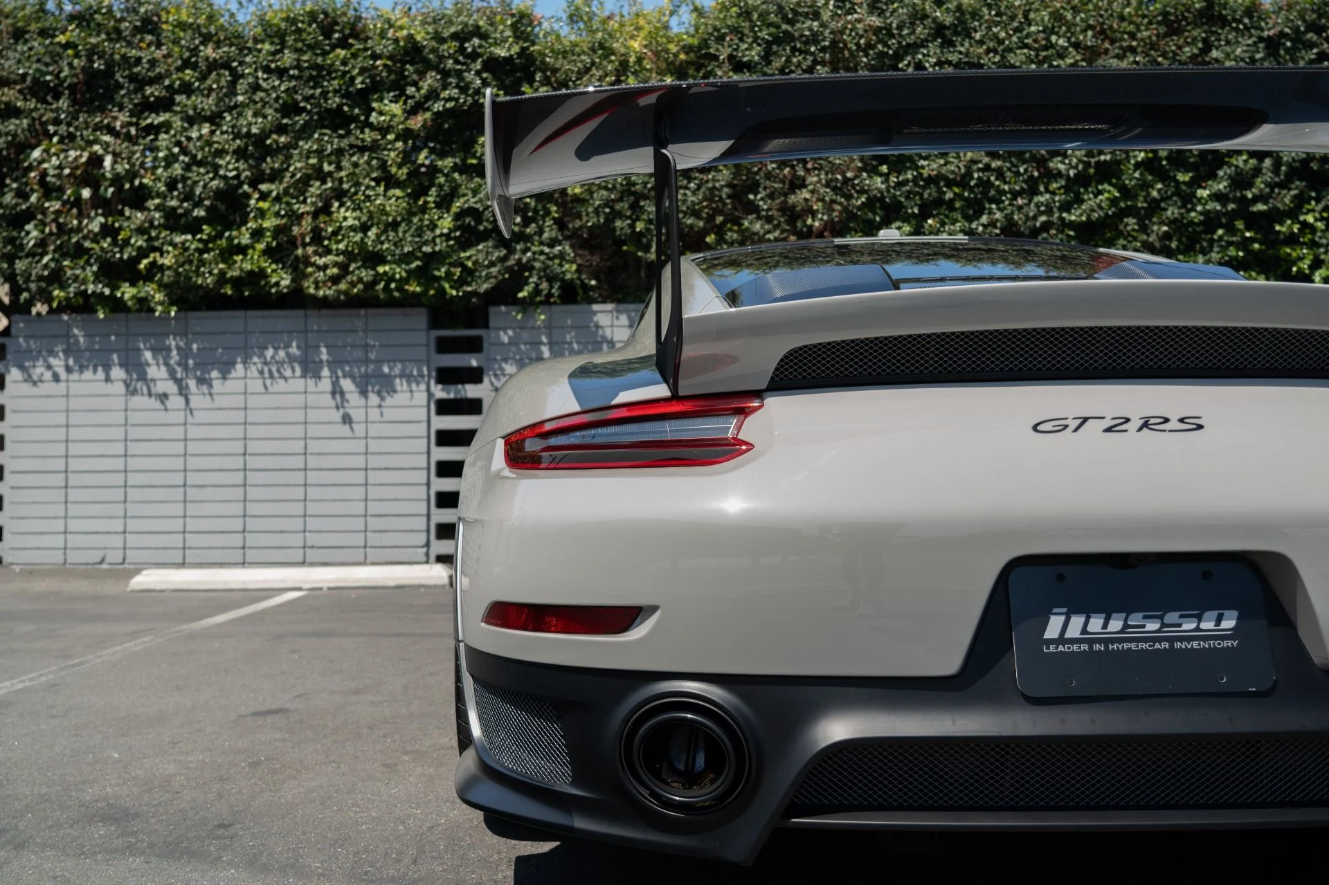 mph032_2799317376_Used_2018_Porsche_911_GT_2_RS_1755904886_eb24122fa7