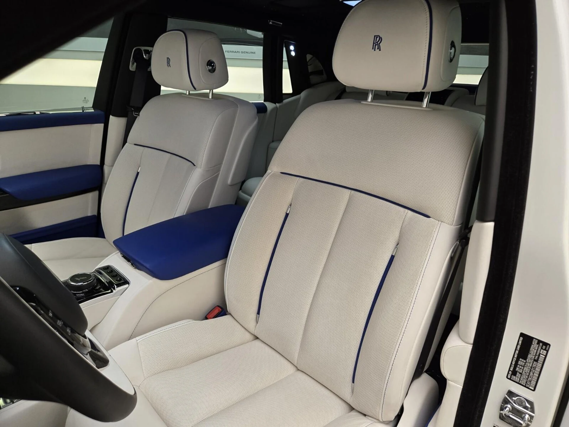 mph032_280222509_Used_2023_Rolls_Royce_Phantom_1755413524_13202eda28