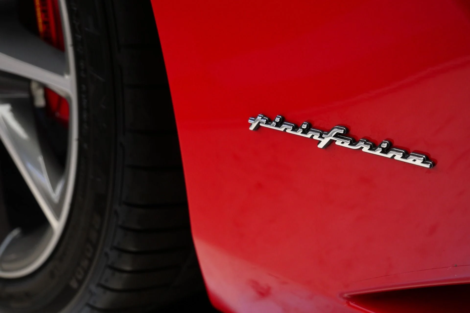 mph032_2802616668_Used_2011_Ferrari_California_1753808084_9fdd5078d1