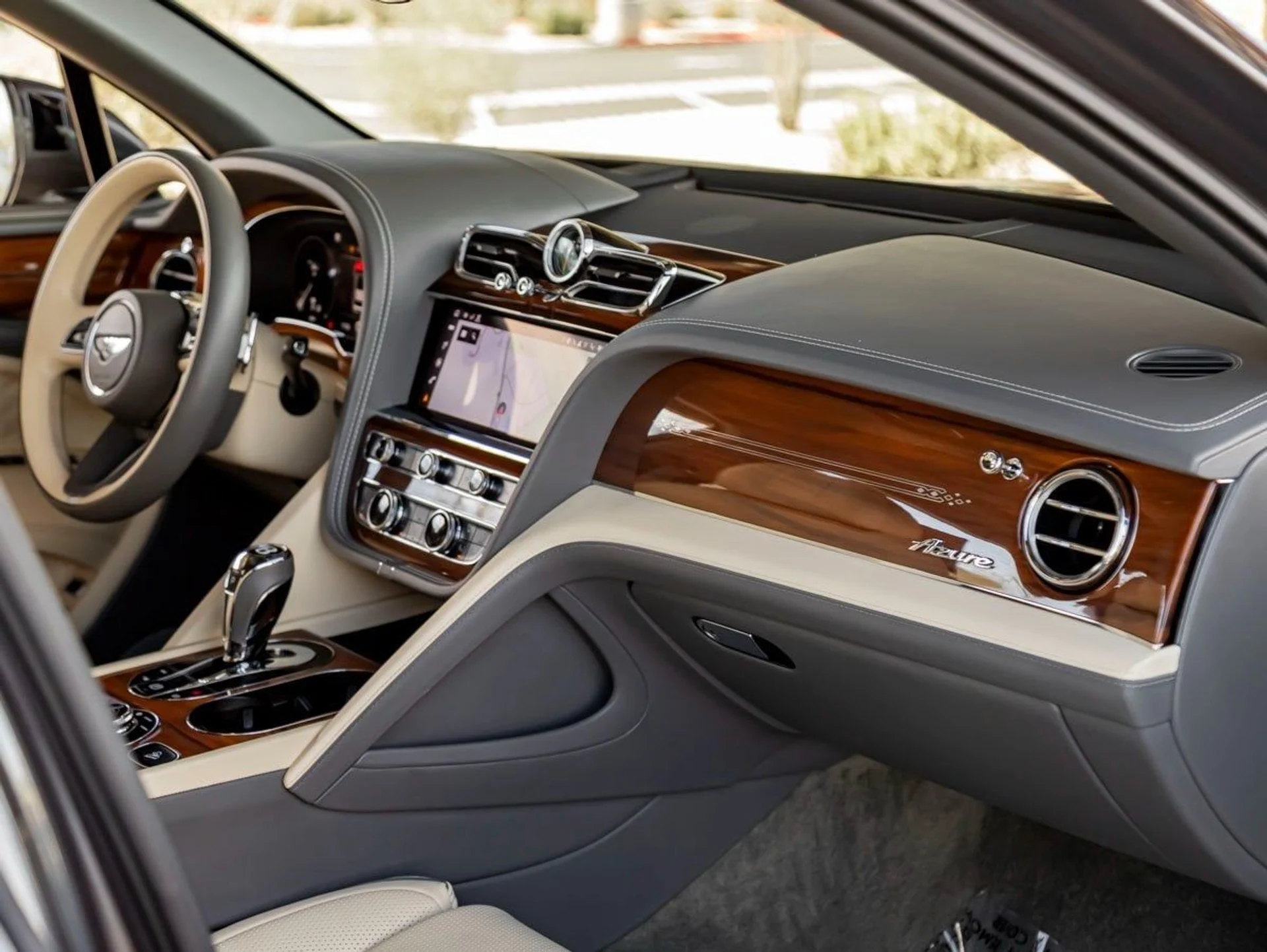 mph032_2806649388_33_d35b580188