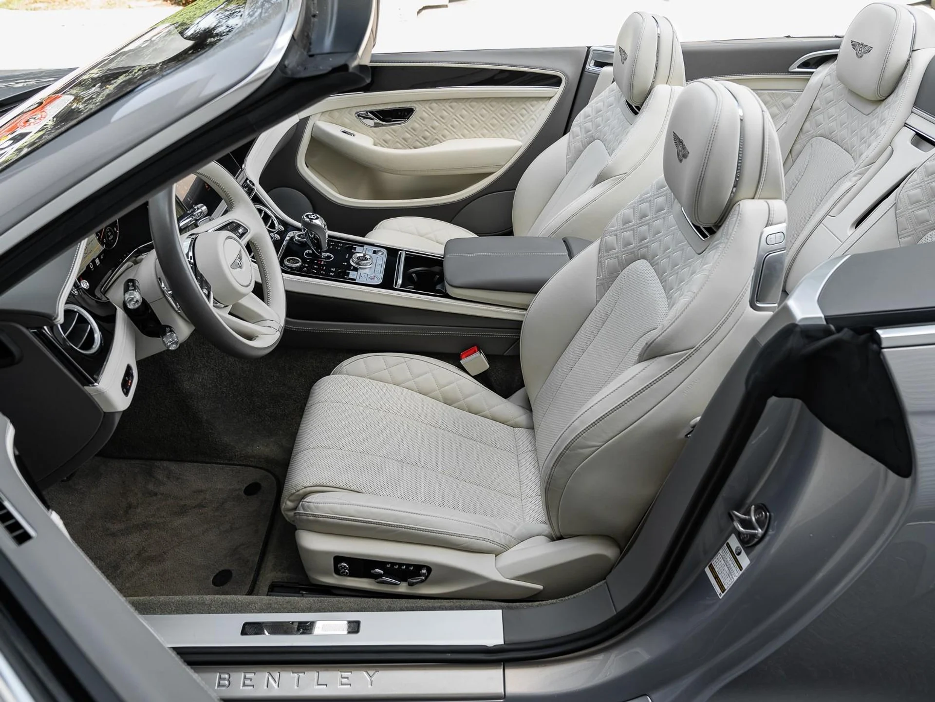 mph032_2807921265_Used_2022_Bentley_Continental_GT_V8_1771851985_1026c5b138