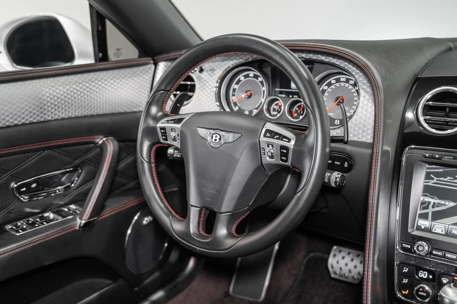 mph032_2811879948_Used_2014_Bentley_Flying_Spur_1764428362_002b8fc1e6