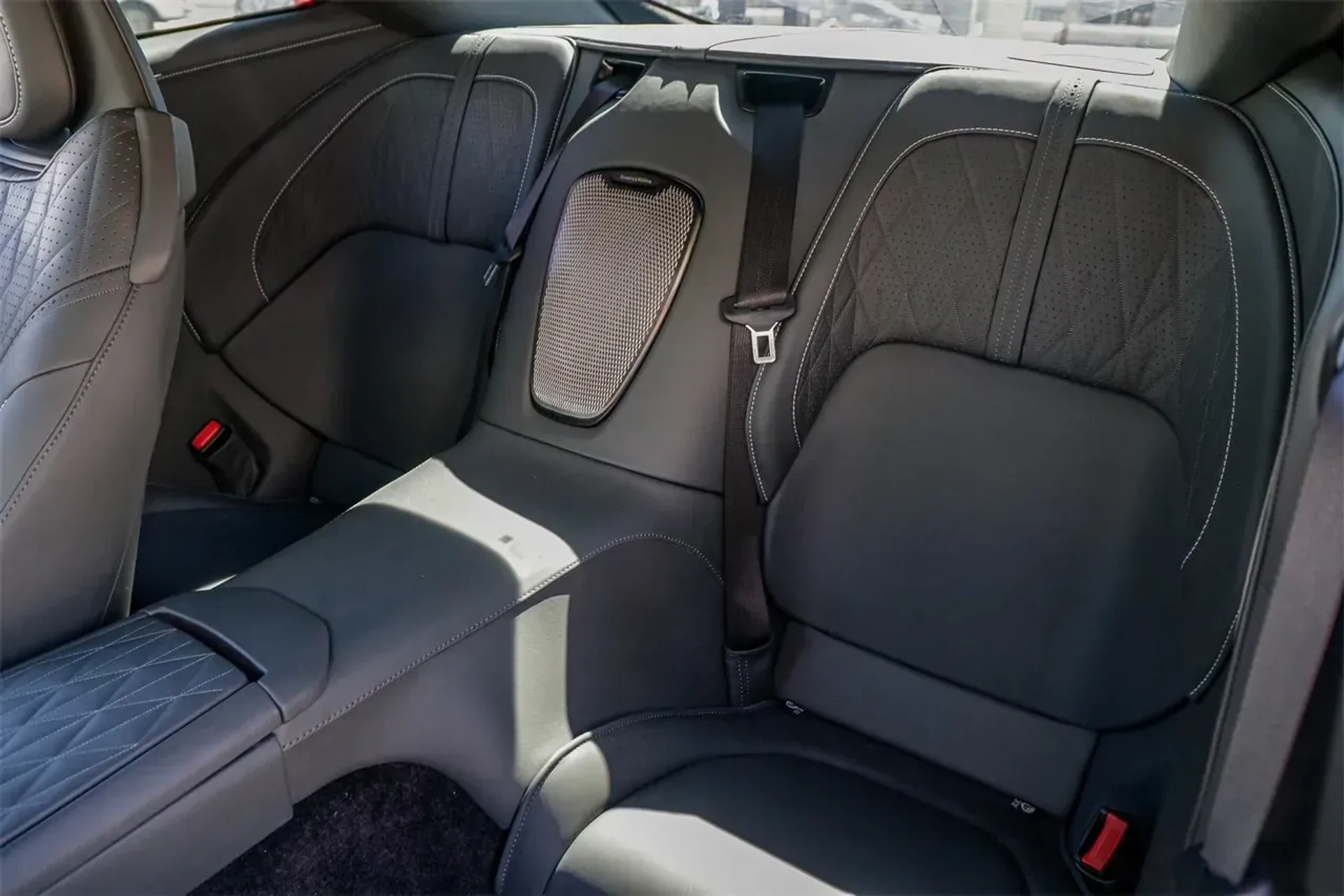 mph032_2816494813_3a219b8a40394e1db356ffc5183d2b61_f00096279a