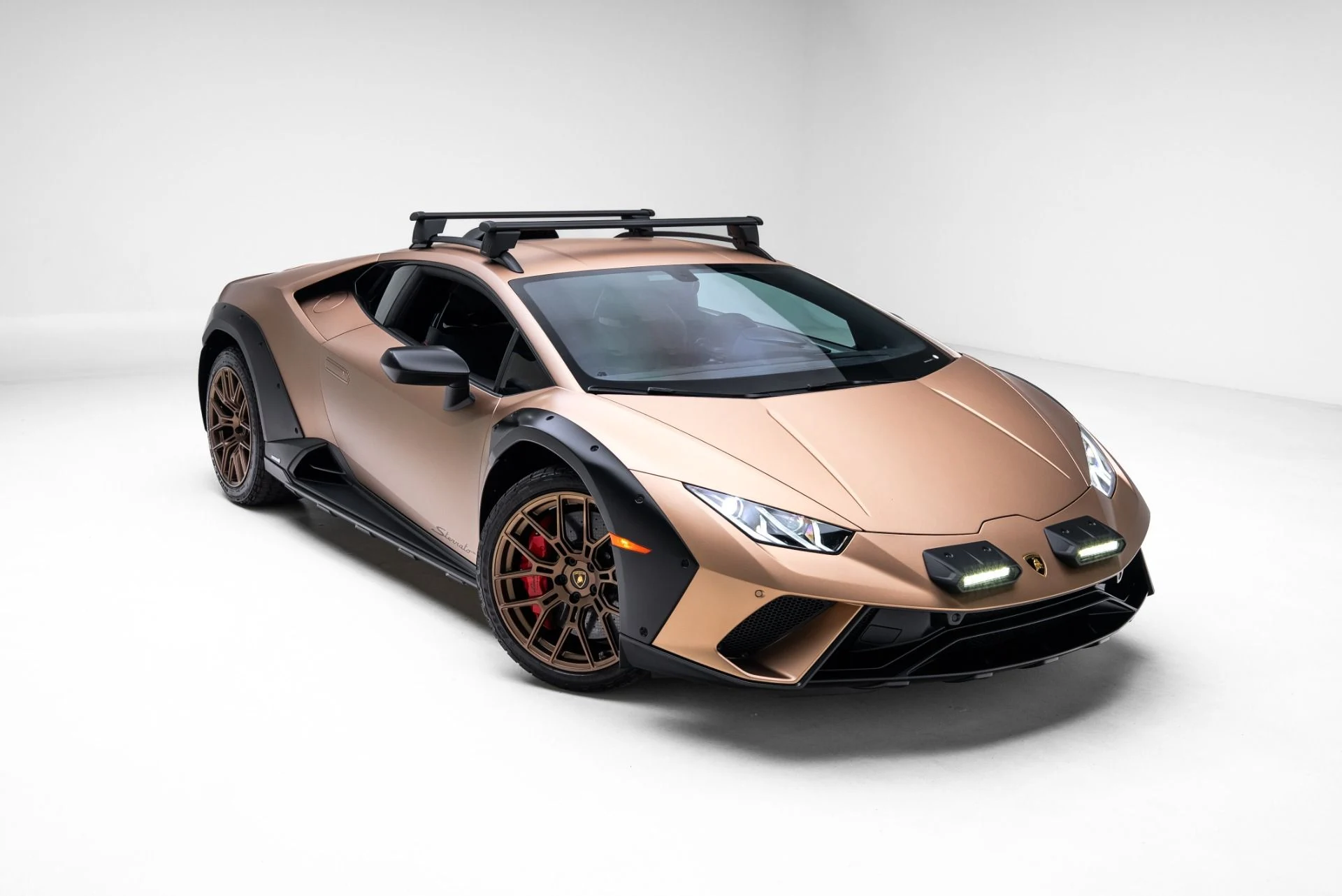 mph032_2816616713_Used_2024_Lamborghini_Huracan_Sterrato_1774458866_953642e664