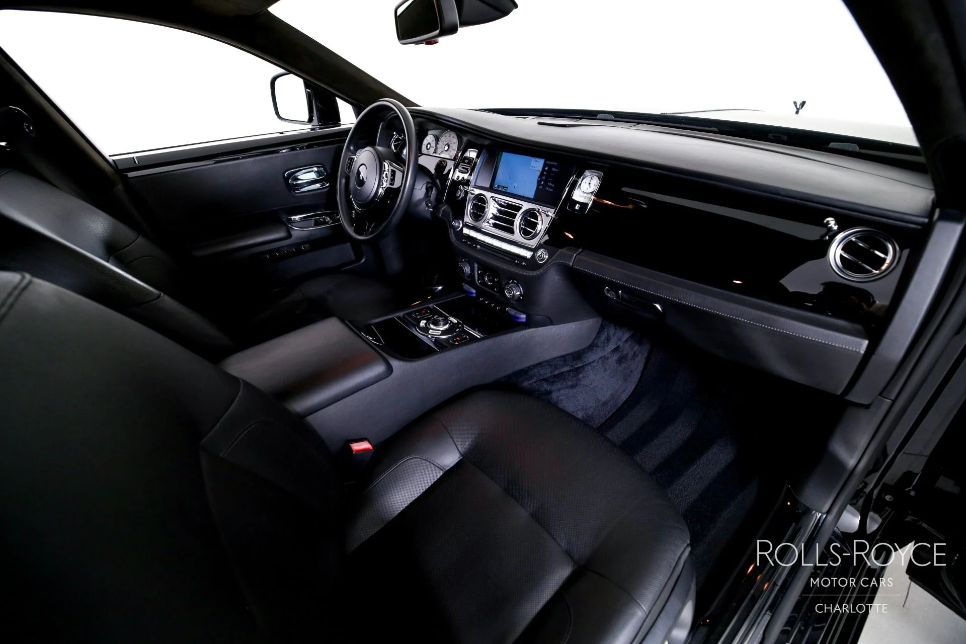 mph032_2822547326_Used_2011_Rolls_Royce_Ghost_1781189542_f8bd5a5e78