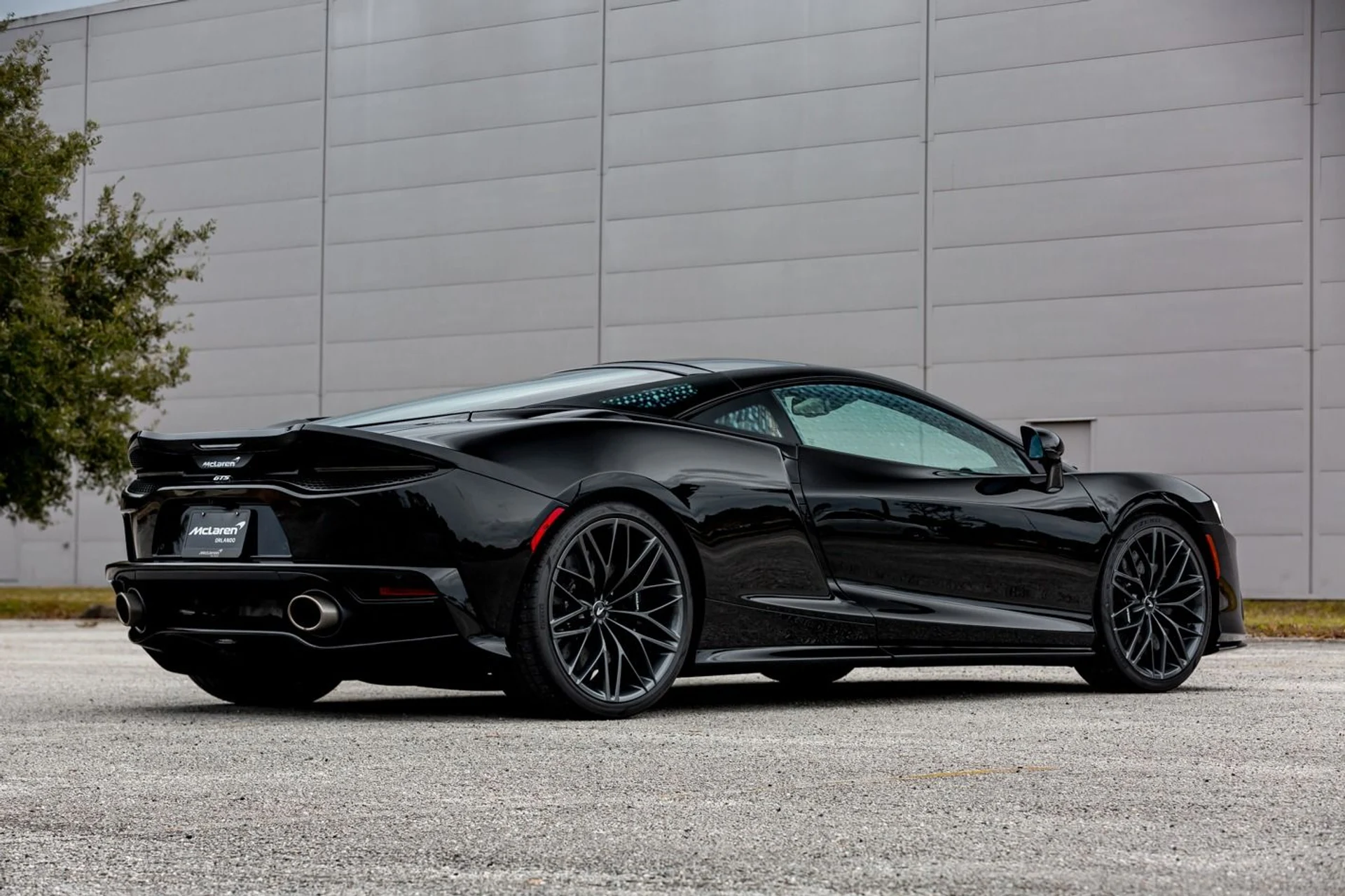 mph032_282464094_470_p33_l_9231e4e5f6